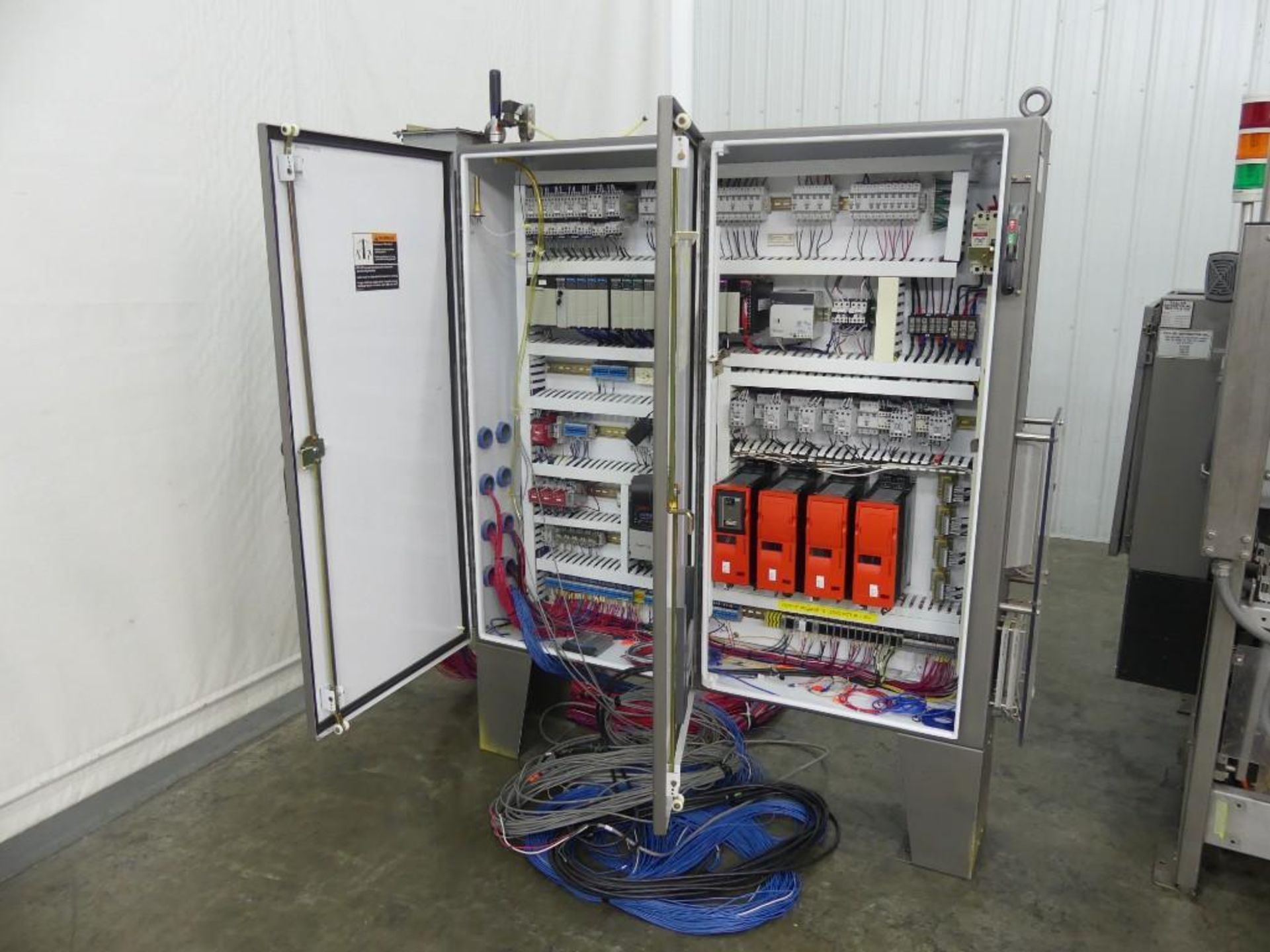 Fallas Automation V-400 Pick and Place Case Packer - Image 10 of 10