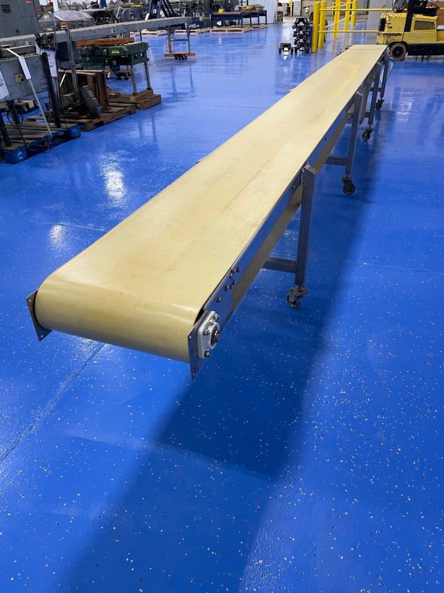 Smooth Top Belt Conveyor 22' L x 18" W - Image 2 of 7