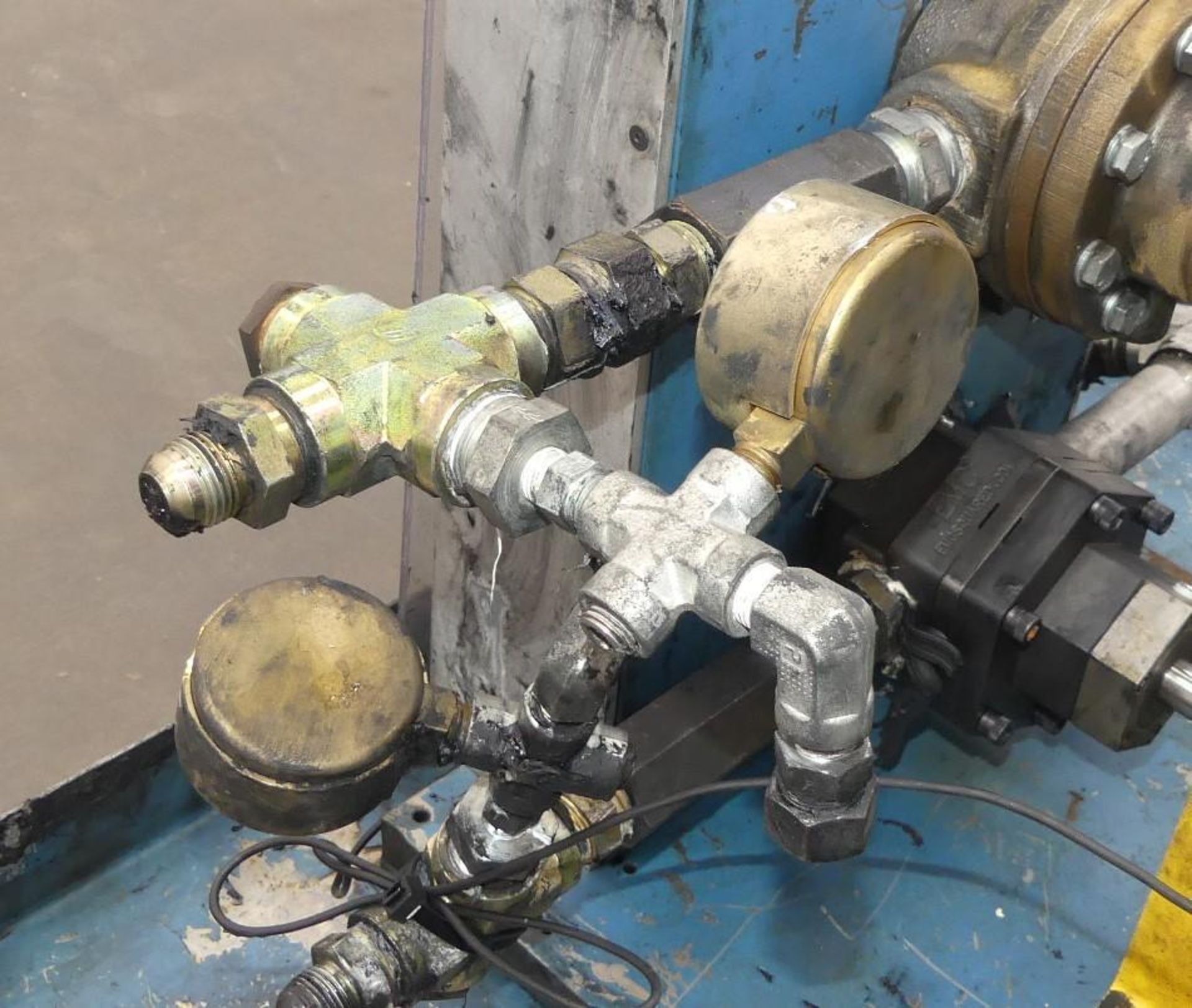 EMC2 M-200 Oil Pump and Filter - Image 26 of 42