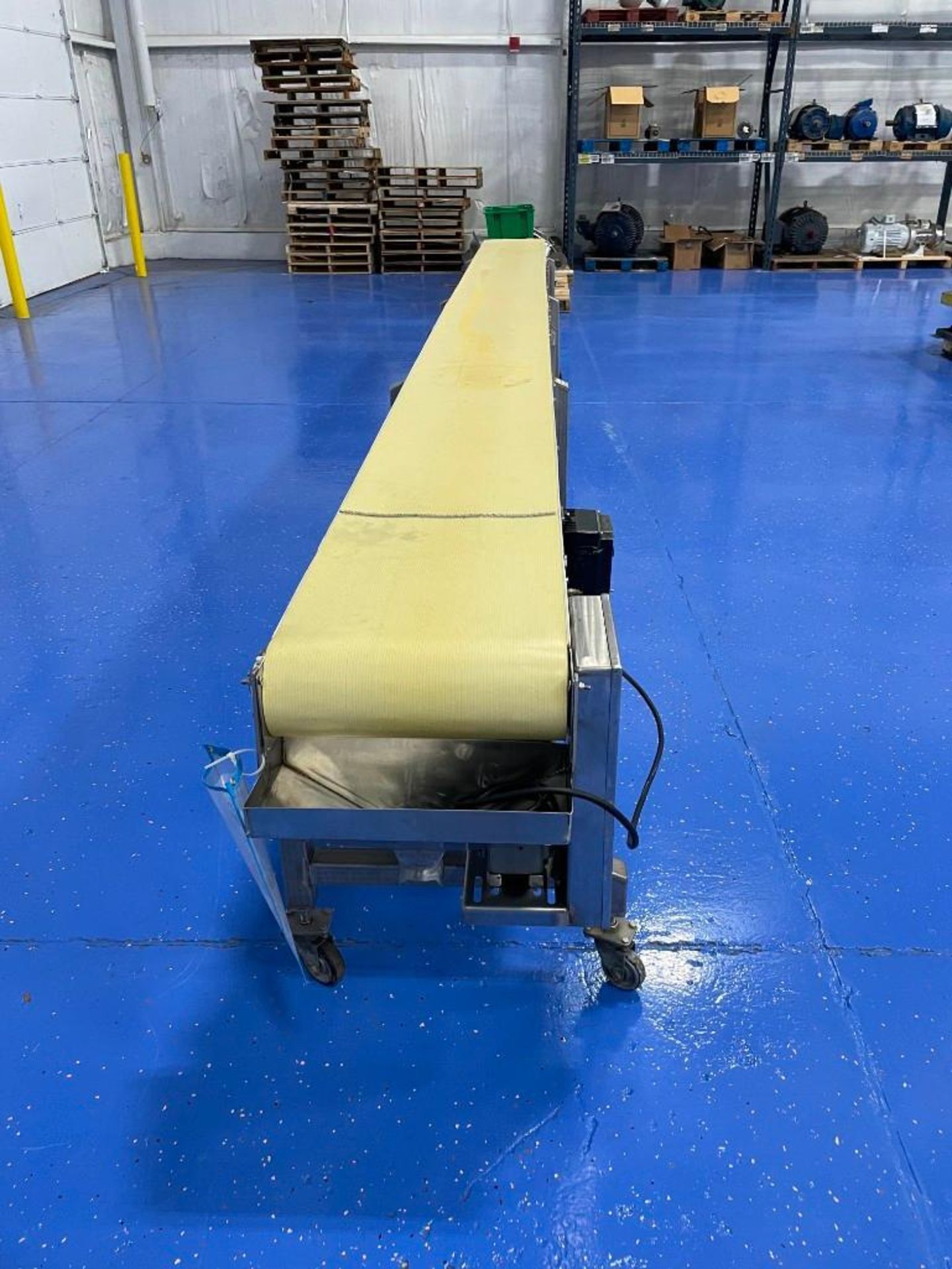 Smooth Top Belt Conveyor 22' L x 18" W - Image 3 of 7