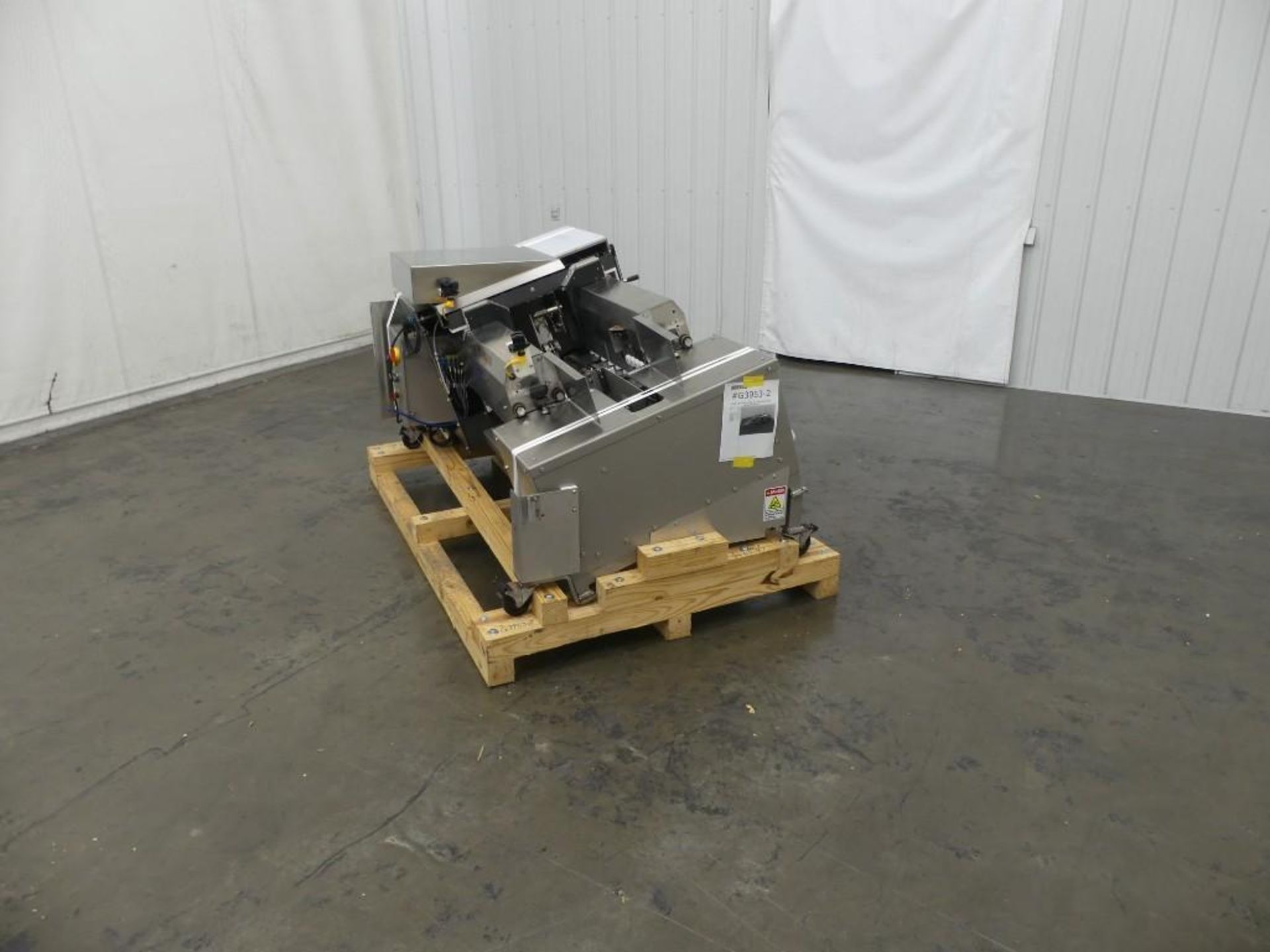 Cobalt 100 Series Collator and Tape Case Erector Hand Pack Station - Image 11 of 11