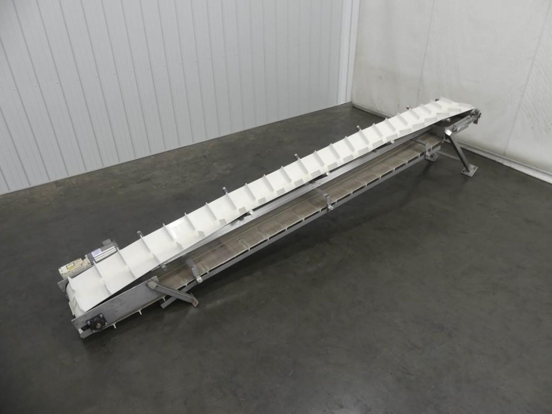 Plastic Incline Cleated Belt Conveyor 185" L x 18" W - Image 2 of 11