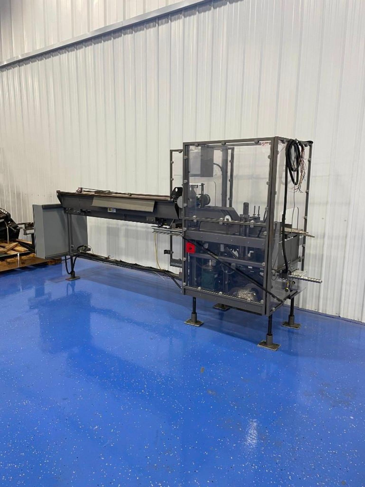 2008 Pearson BE60 6-Pack Beverage Carrier Erector with Twin Lane Conveyor - Image 2 of 17