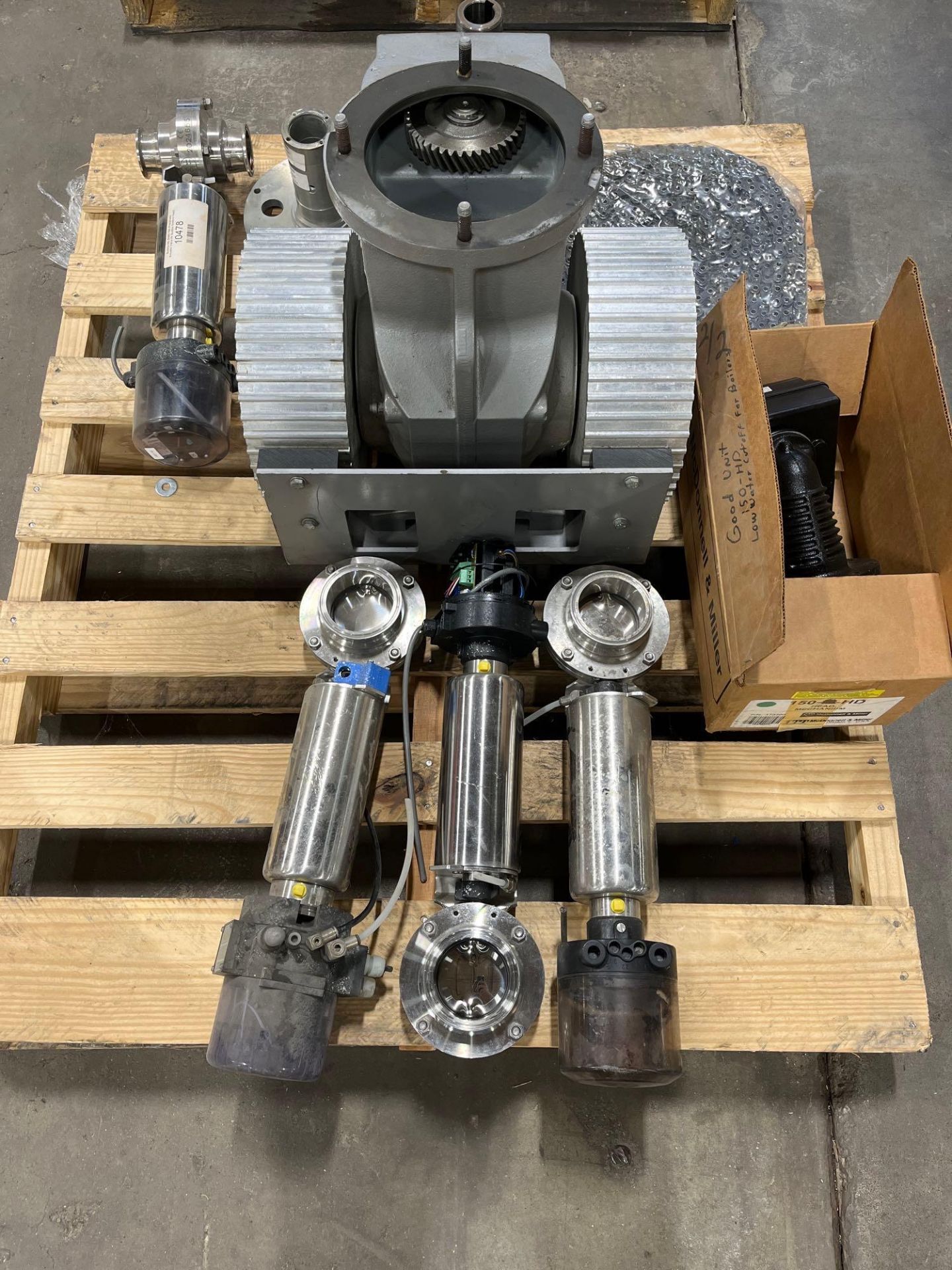 Burkert 8630 Fluid Control Valves, Actuators, Gear Box, Chain, etc.