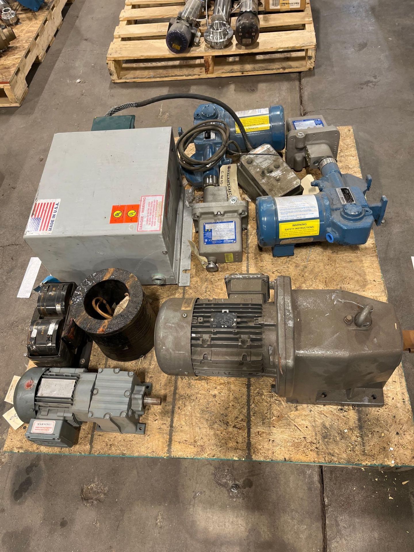 Lot of Motors, Pumps and Transformers