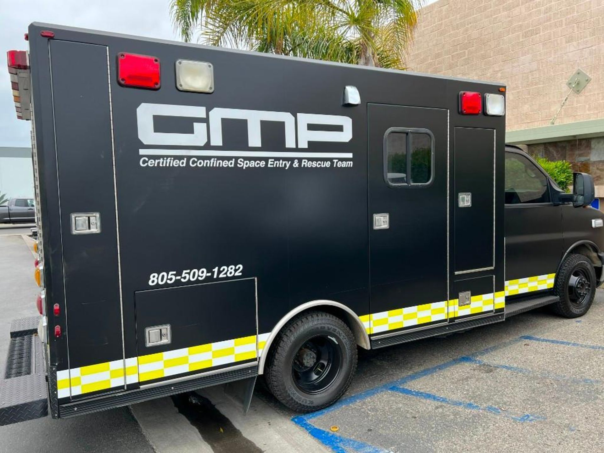 2013 GM G33503 Ambulance - Image 4 of 12