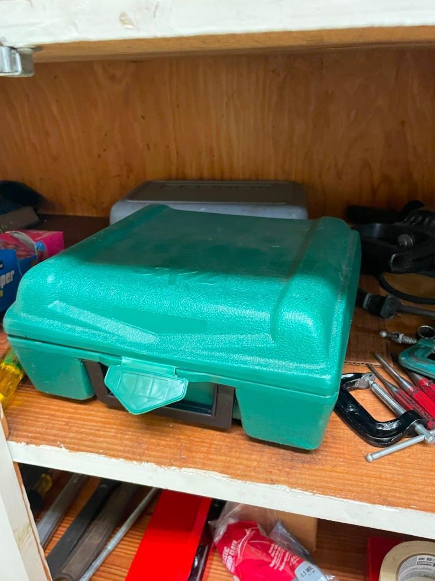 Cabinet with Contents - Image 17 of 19