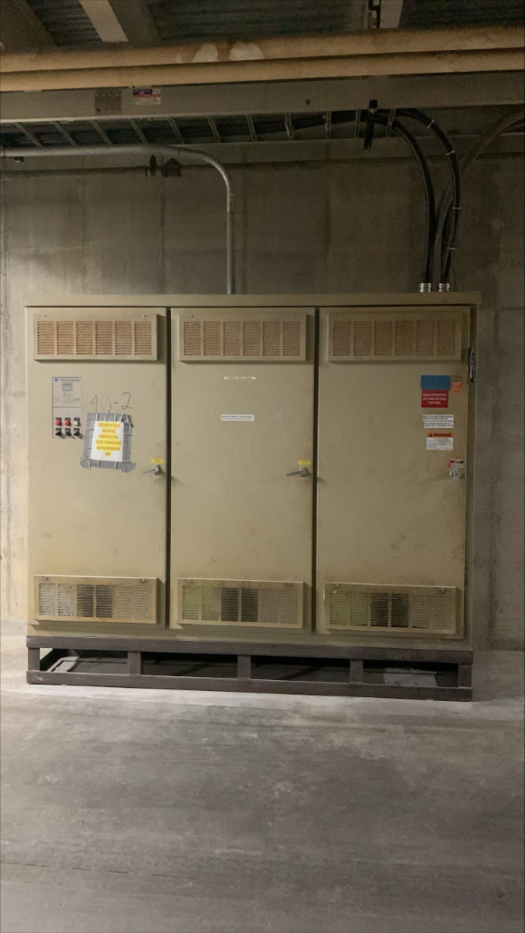 Yaskawa Electrical Cabinet with contents - Image 3 of 9