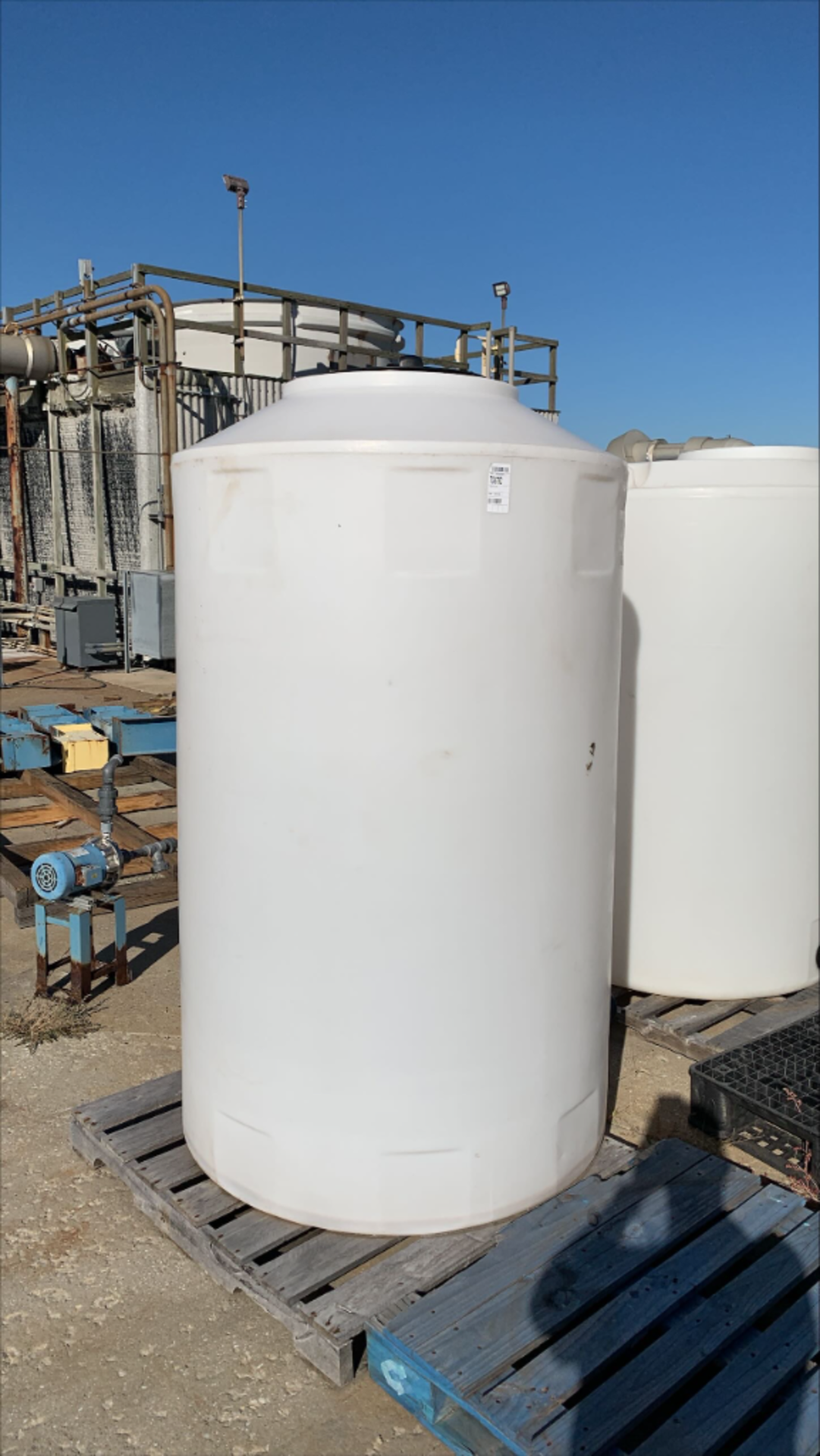 500 Gallon Chem-Tainer Poly Tank