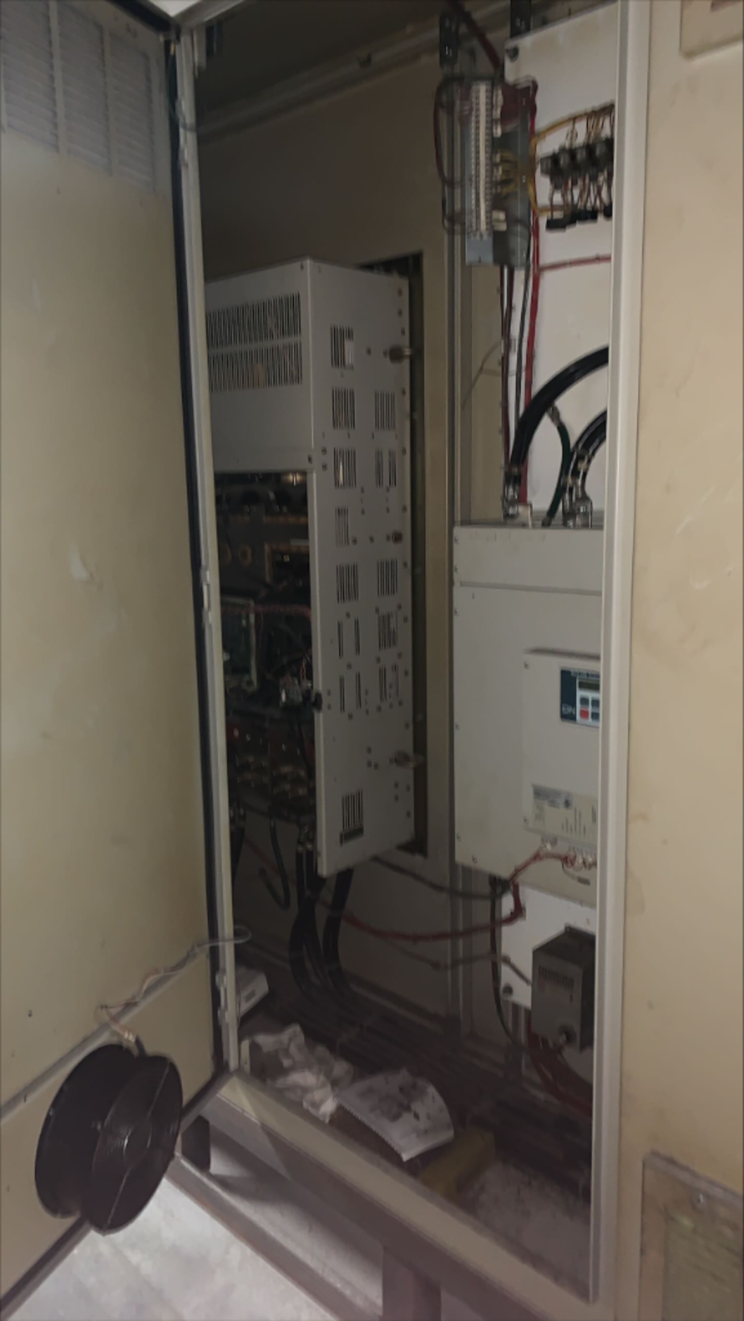 Yaskawa Electrical Cabinet with contents - Image 6 of 9