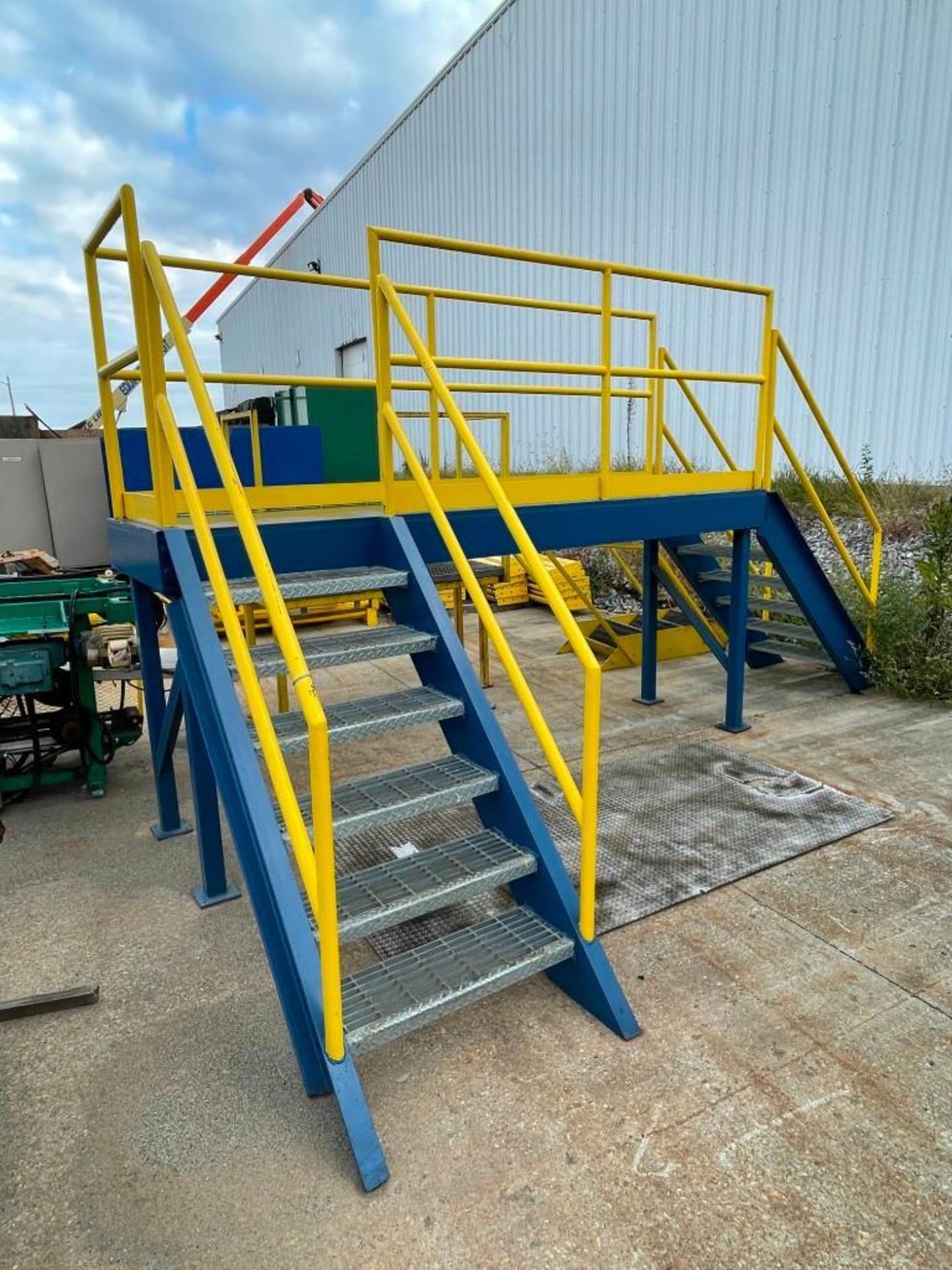 Walkover Platform L Shape 30" Wide X 48" Tall - Image 2 of 4