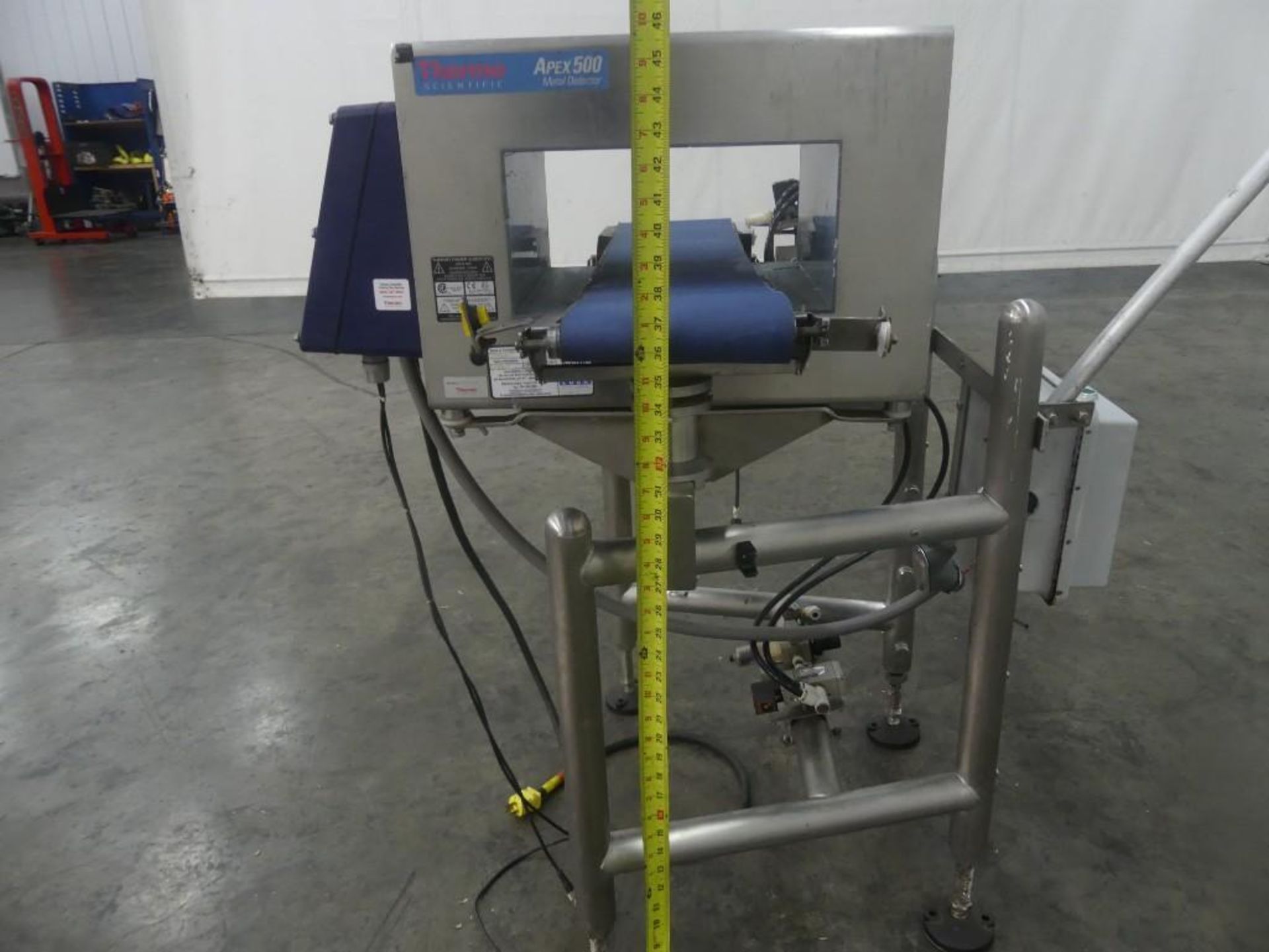 Thermo Apex 500 6 In High x 13 In W Metal Detector - Image 4 of 13