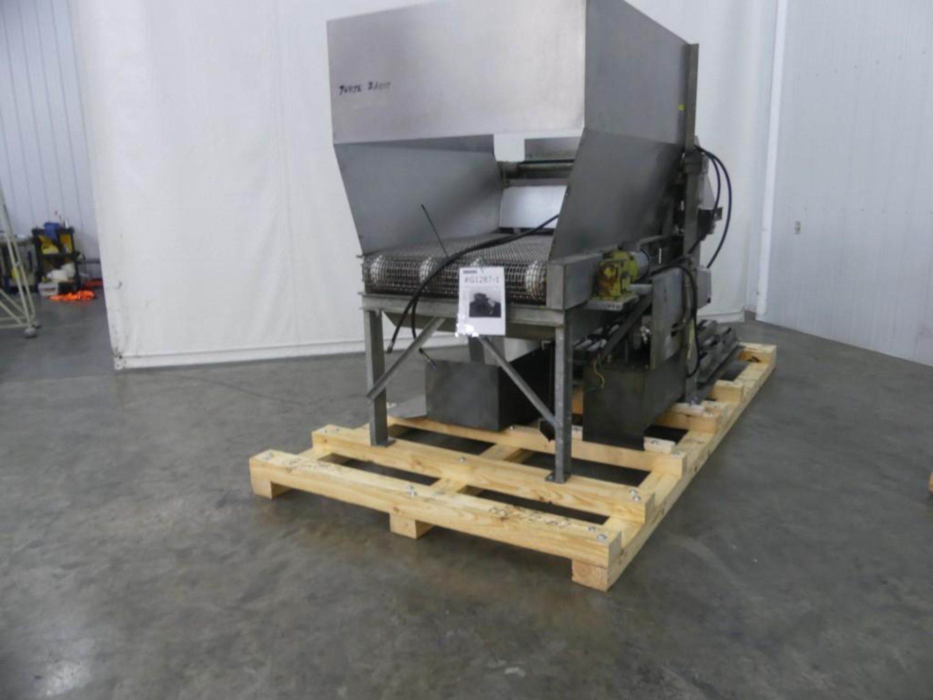 Sackett Systems Pivot 3 HP Hydraulic Dumper - Image 16 of 16