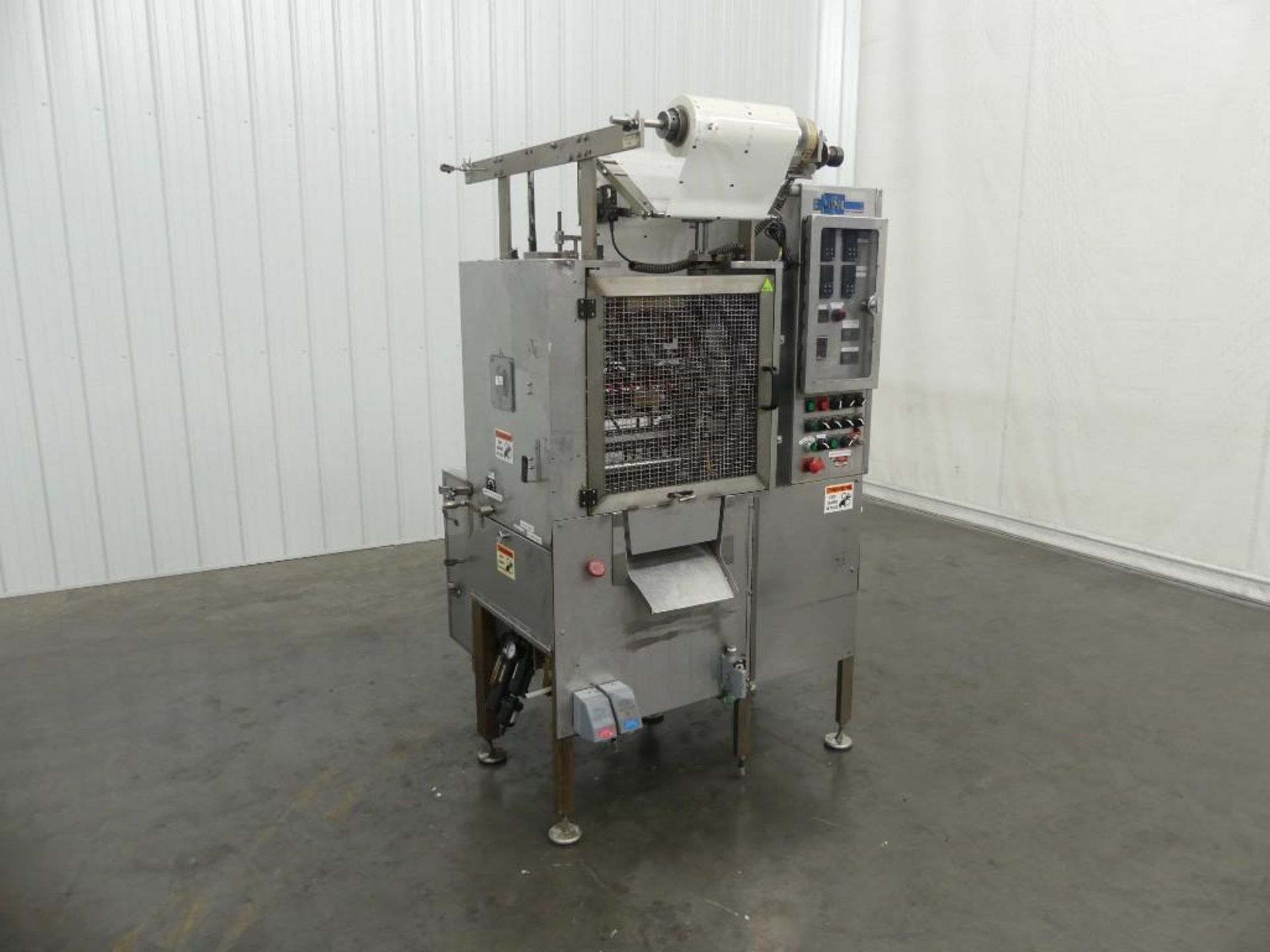 Winpak L-12 Vertical Form Fill Seal Pouch Machine - Image 4 of 16