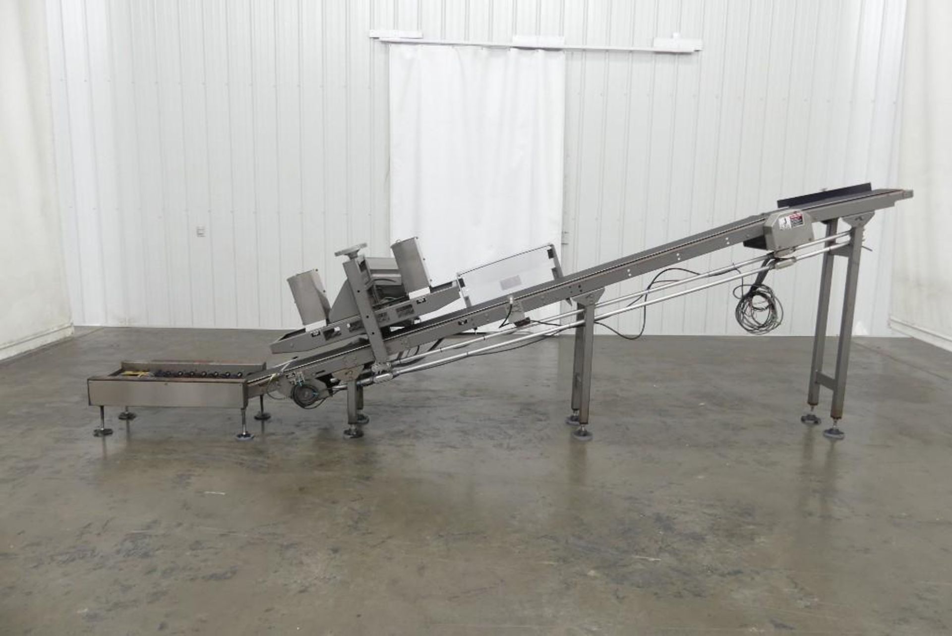 Bag Flattening and Belt Incline Conveyor - Image 3 of 13