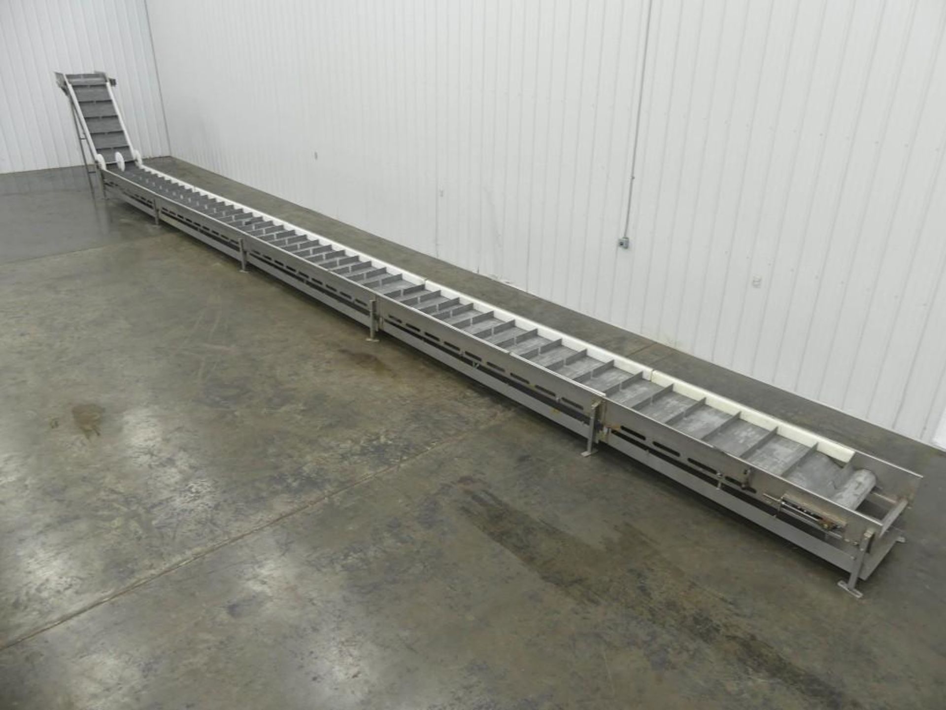 25" Wide Cleated Incline Conveyor 80" Discharge - Image 4 of 8