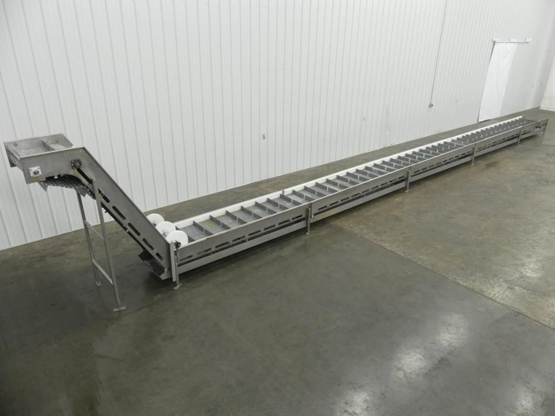 25" Wide Cleated Incline Conveyor 80" Discharge - Image 3 of 8