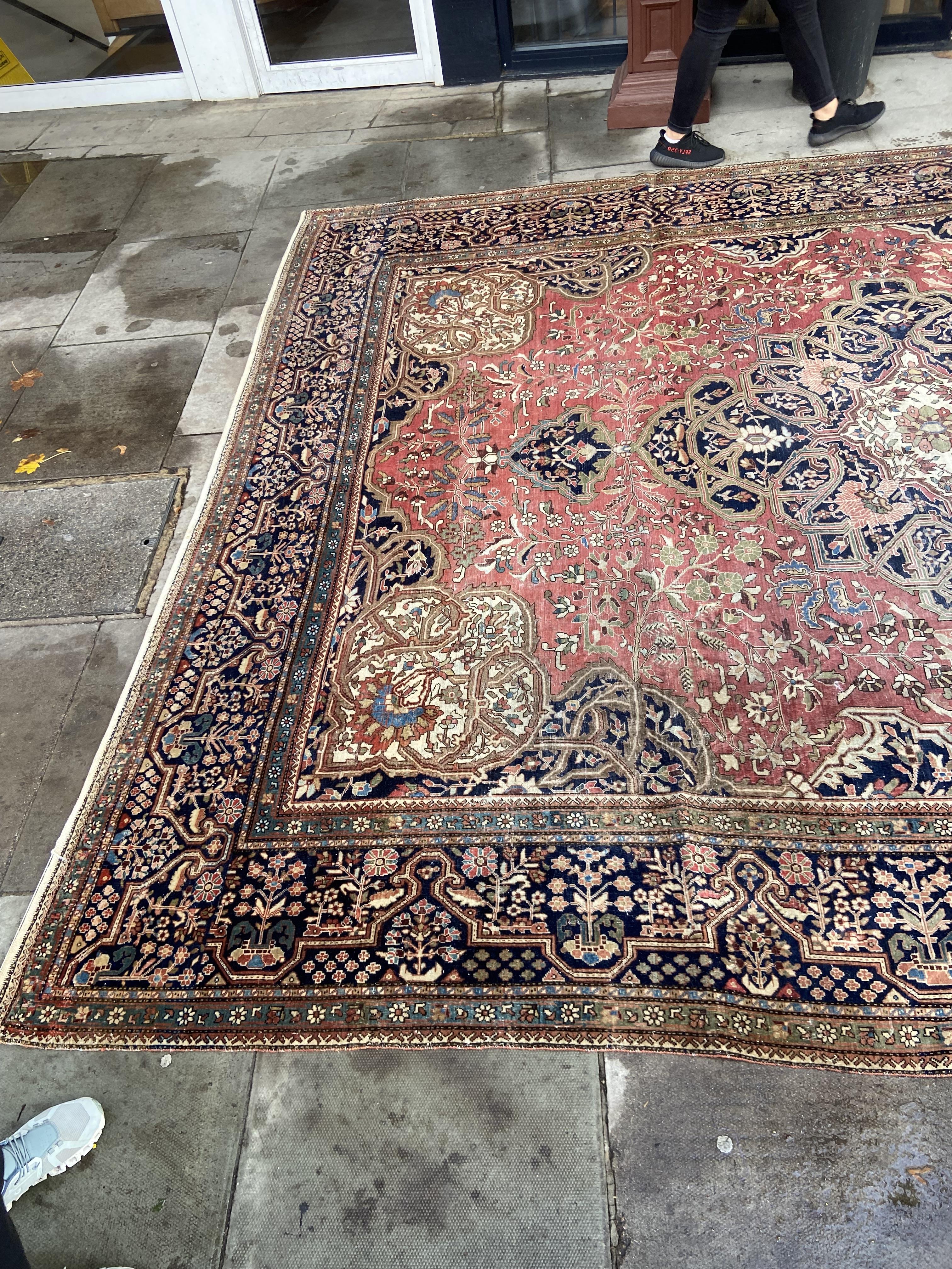 A large Sarouk Farahan/Kashan Mohtasham (?) Persian rug - Image 4 of 7