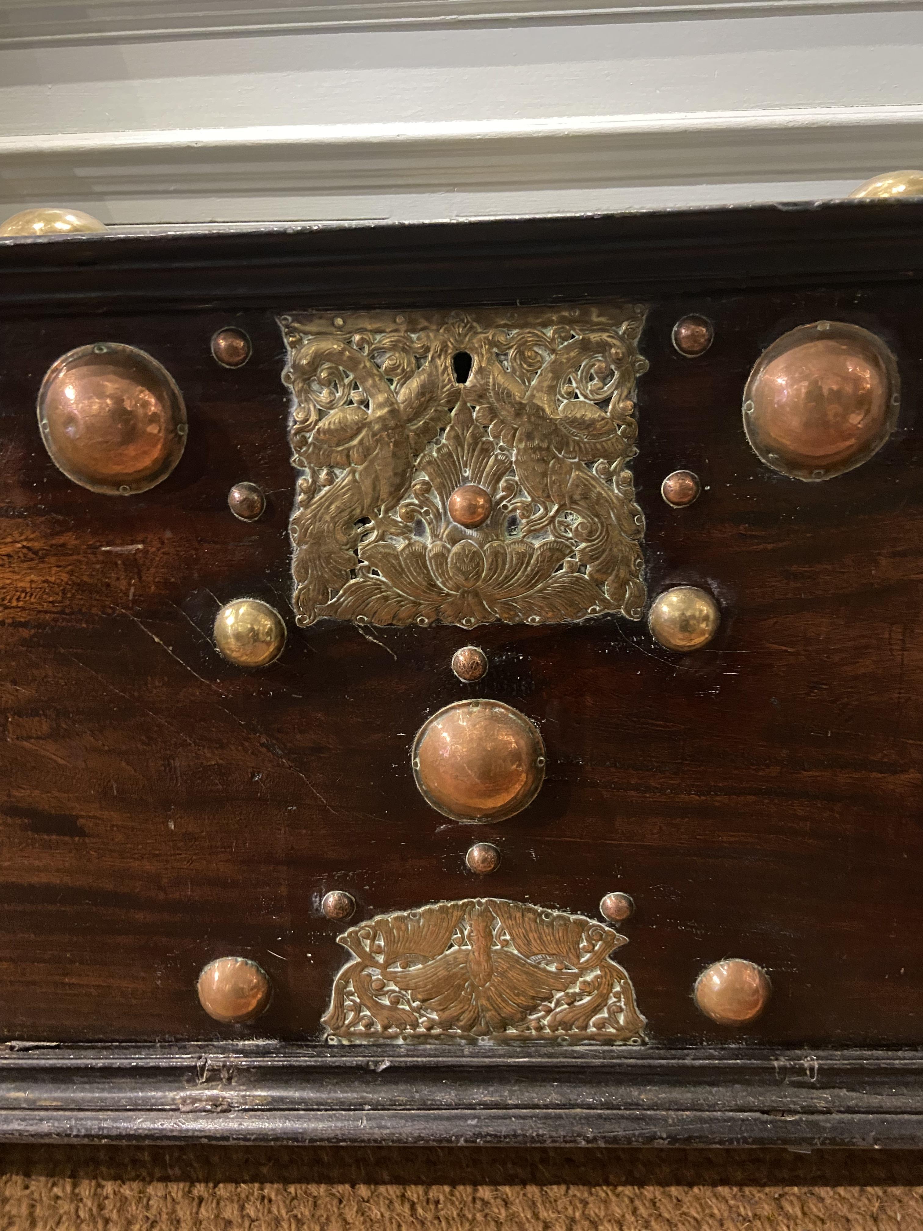 18th Century, Dutch Sri Lankan chest, Padouk - Image 2 of 8
