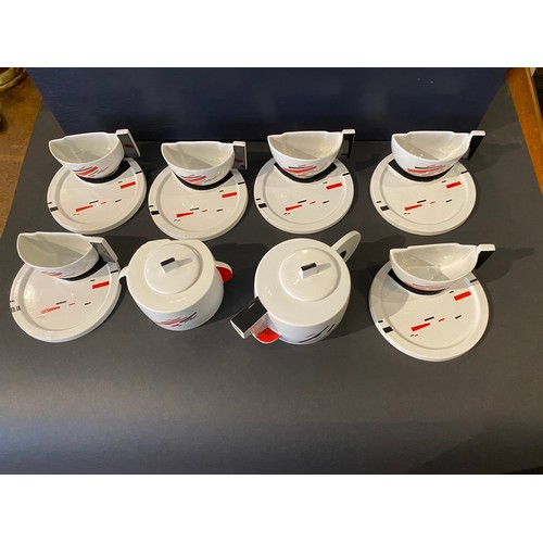 After designs by Nikolai Mikhailovich Suetin (1897-1954), Suprematist teapots, cups and saucers - Image 2 of 2