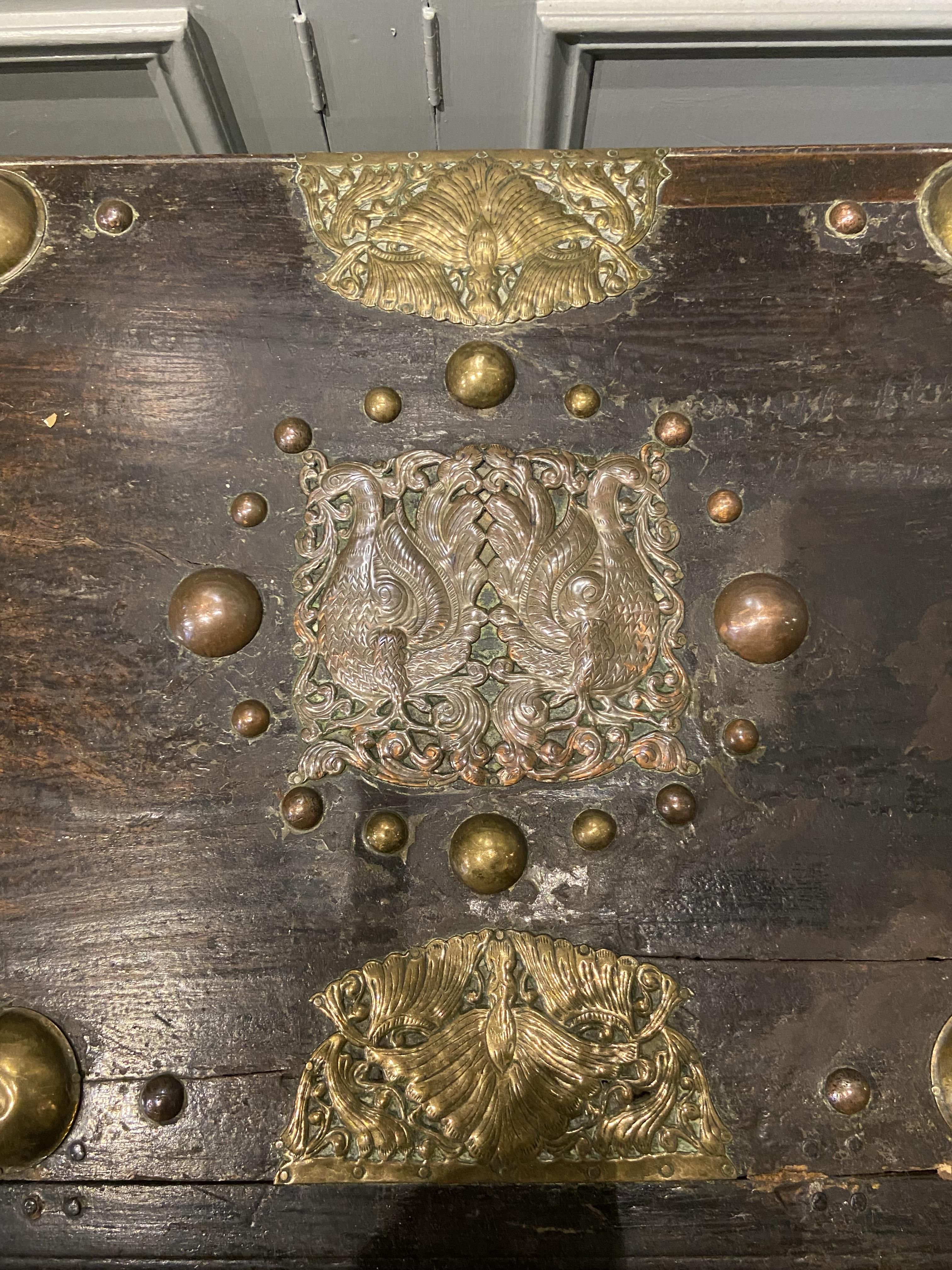 18th Century, Dutch Sri Lankan chest, Padouk - Image 4 of 8