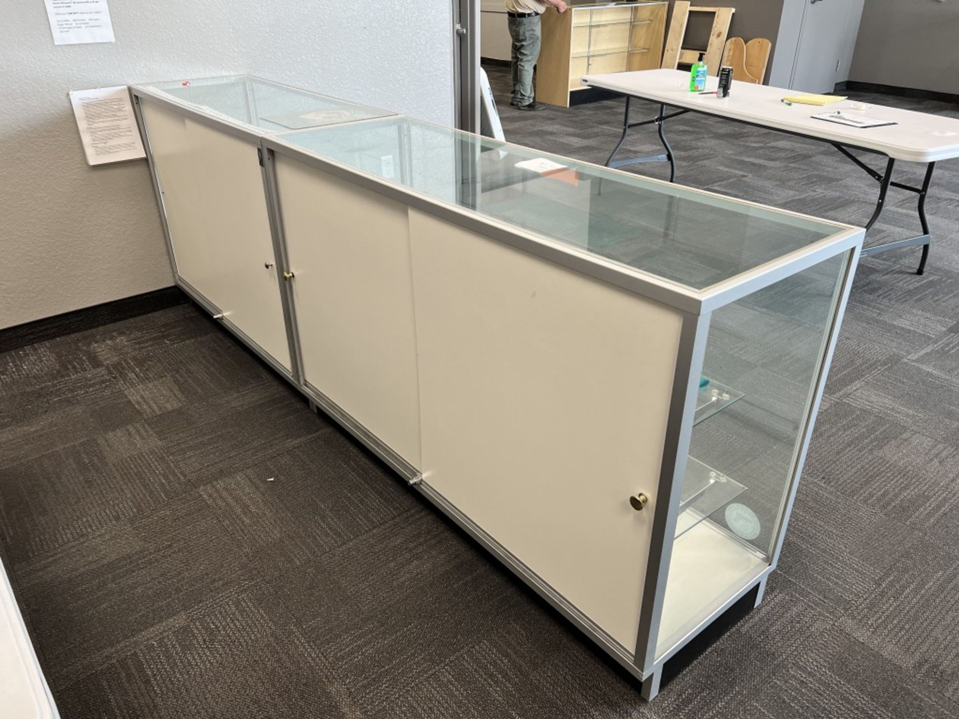 LOT OF: (2) GLASS DISPLAY CASES - Image 6 of 6