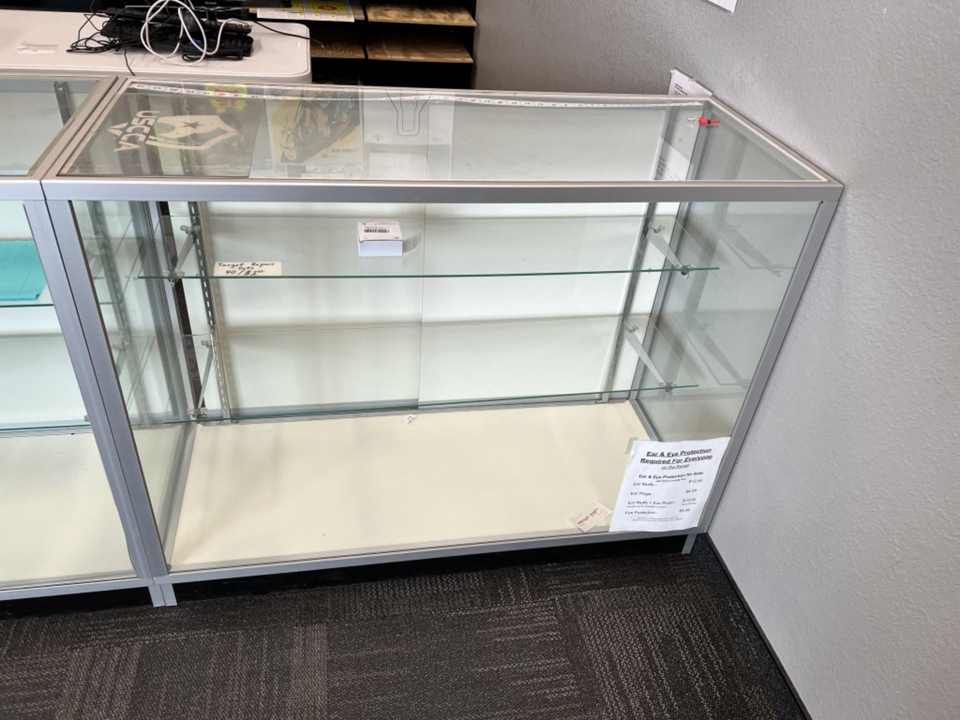 LOT OF: (2) GLASS DISPLAY CASES - Image 4 of 6