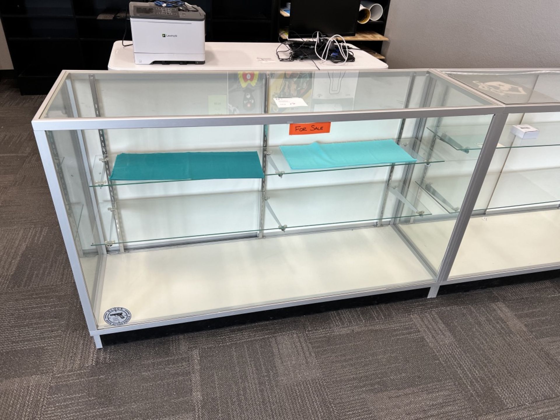 LOT OF: (2) GLASS DISPLAY CASES - Image 3 of 6