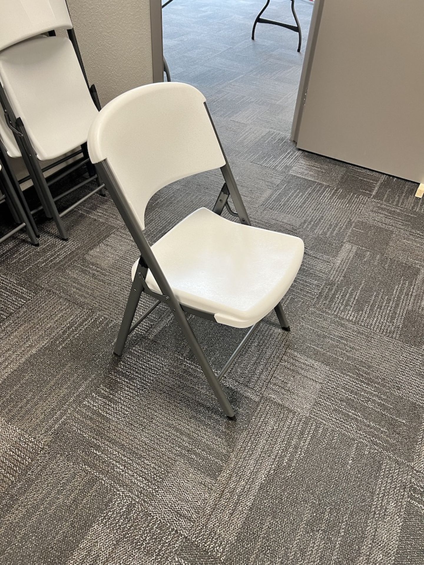 LOT OF: (4) FOLDING CHAIRS (WHITE) - Image 2 of 4