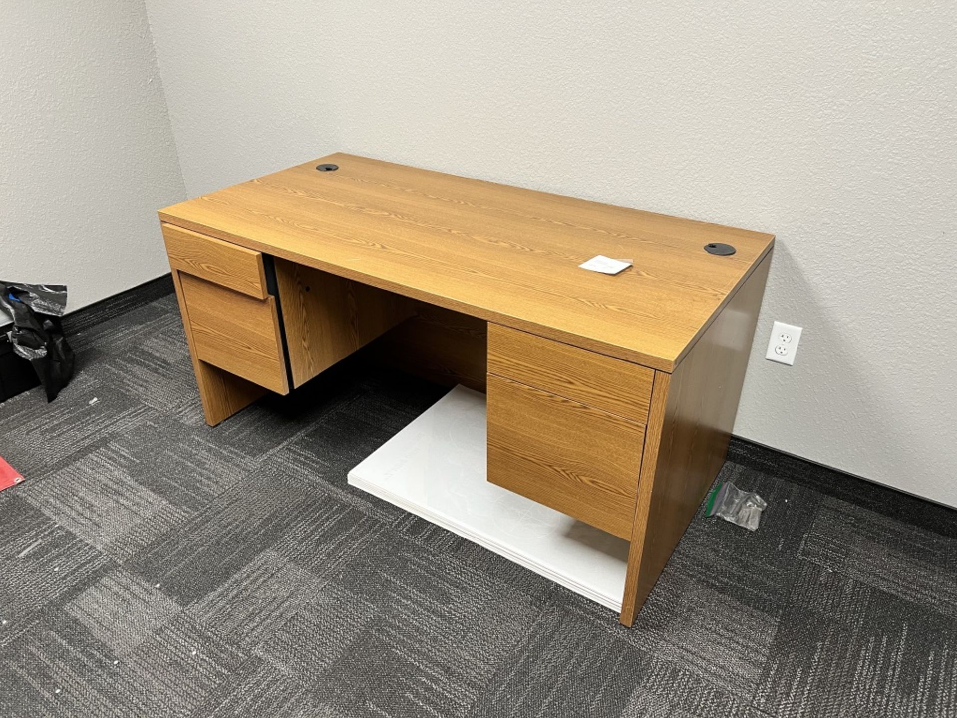 PARTICLE BOARD DESK W/ 4 DRAWERS - Image 2 of 3