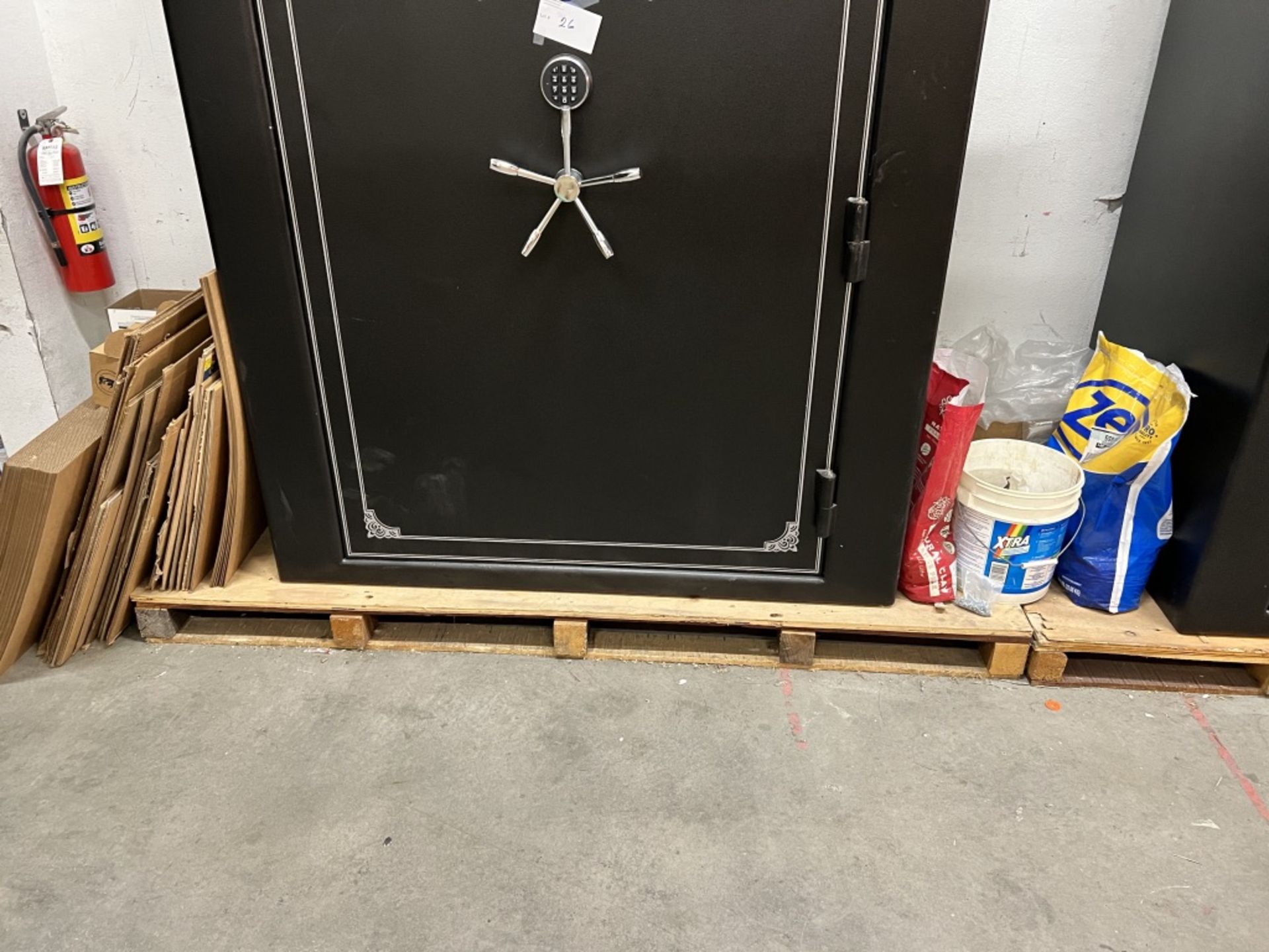 LOT OF: (1) SPORTSMAN STEEL SAFE, THE SAFE IS ON A PALLET-THIS SAFE SHOULD BE REMOVED ON THE FIRST R - Image 3 of 12