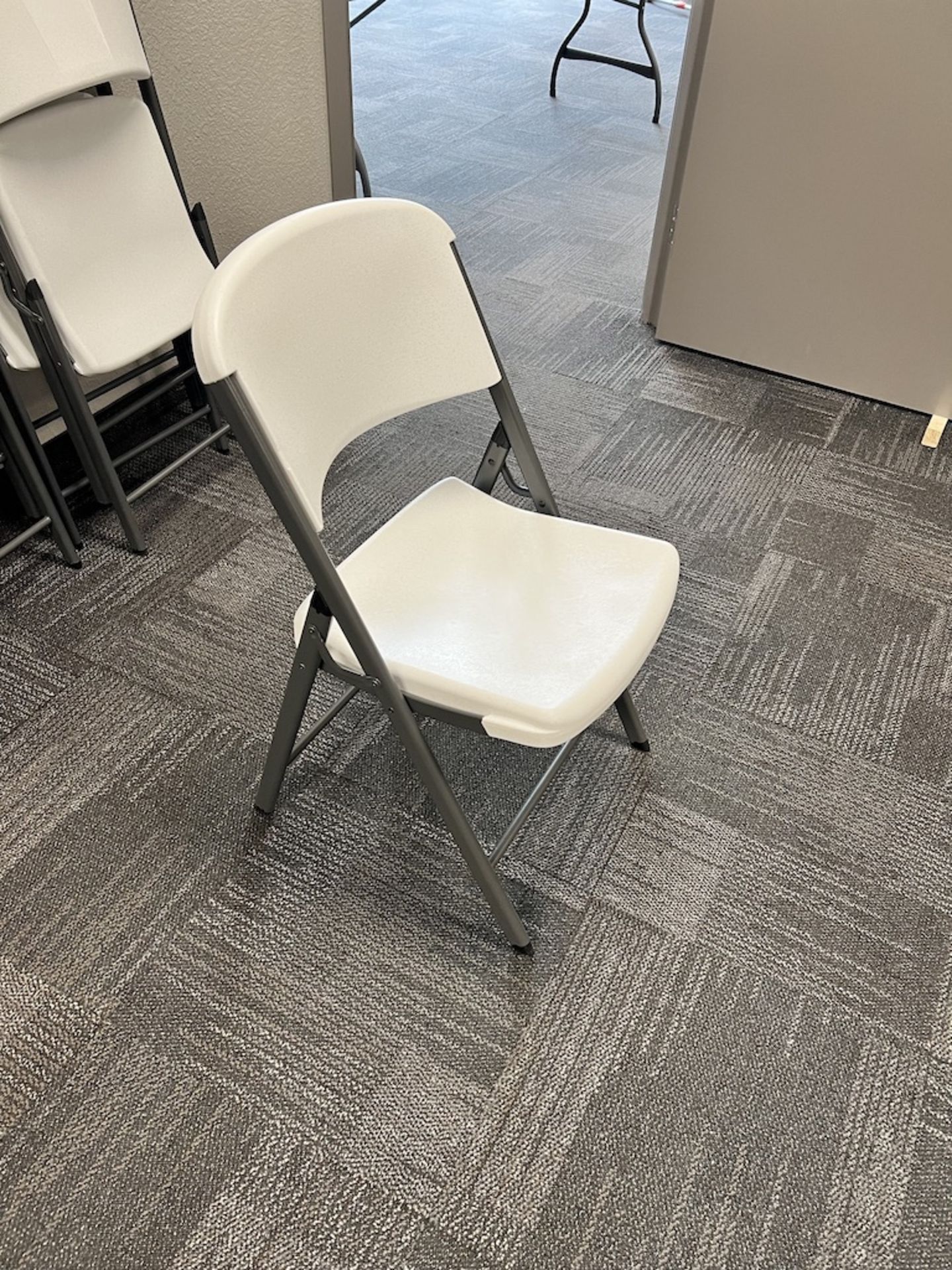 LOT OF: (4) FOLDING CHAIRS (WHITE)