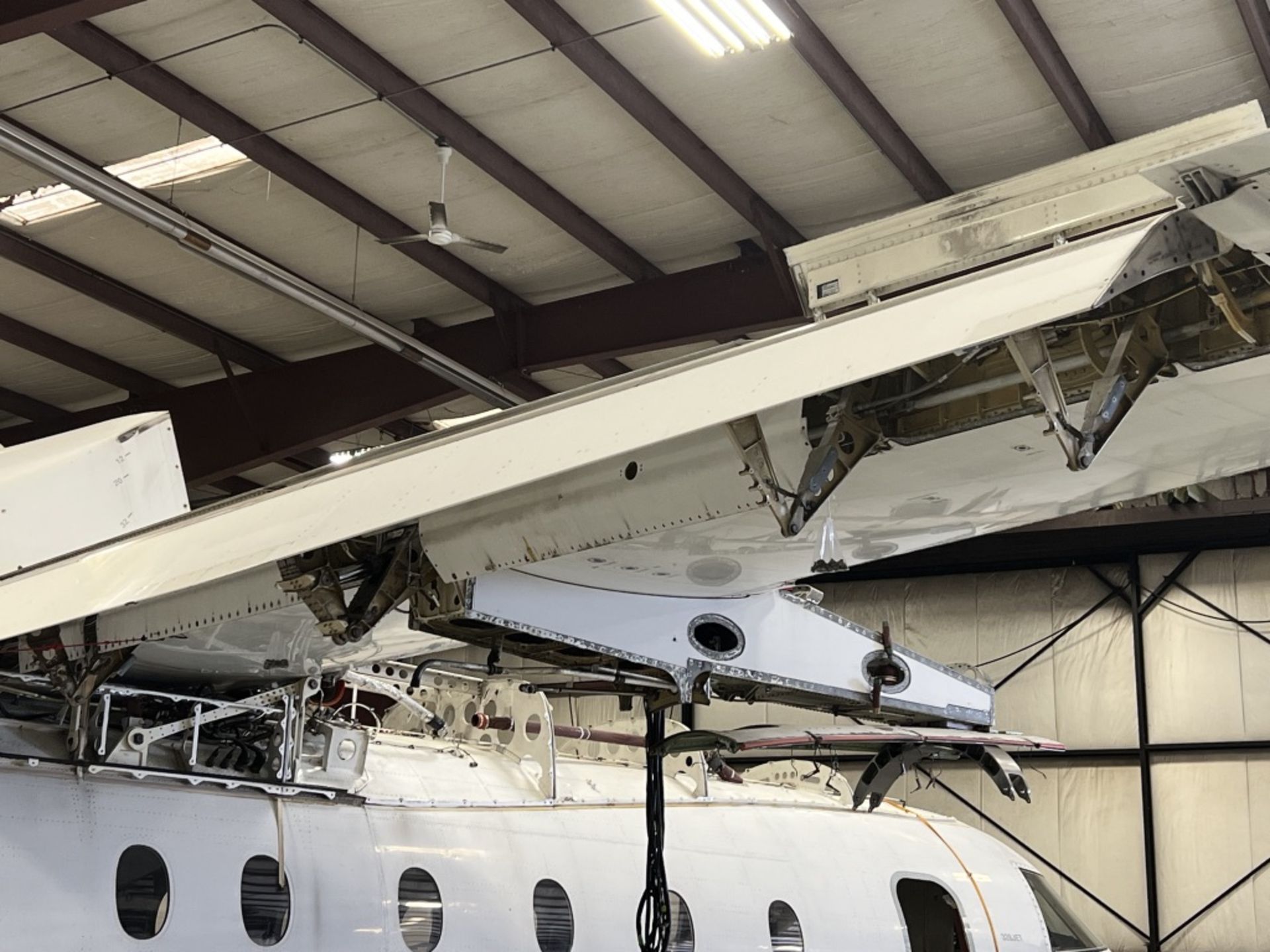 (1) FAIRCHILD DORNIER 328 JET STARBOARD (RIGHT) FLAP - Image 4 of 7