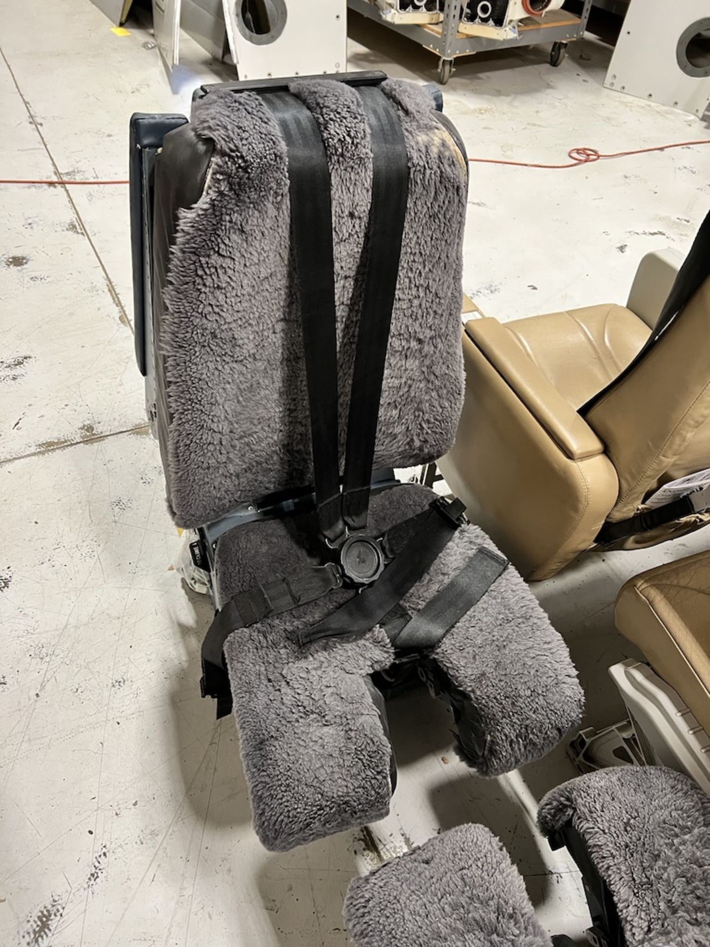 LOT OF: (1) PILOT SEAT AND (1) CO-PILOT SEAT. - Image 8 of 10