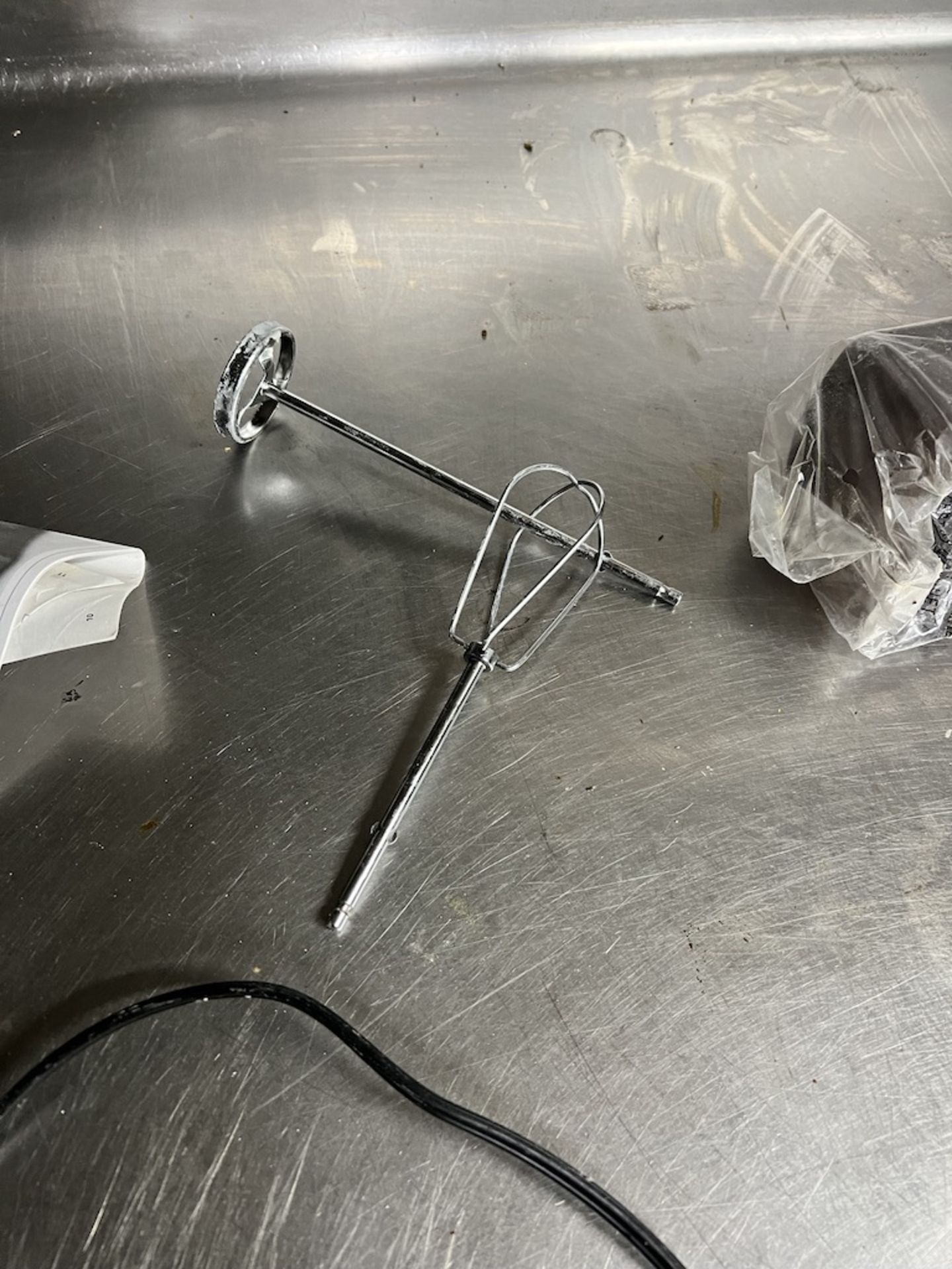 Hamilton Beach hand mixer with (2) attachments, powers on- - Image 6 of 7