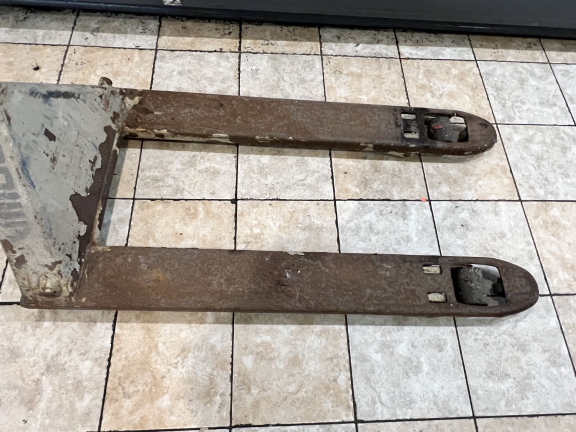 Crown Manual Pallet Jack, operational w/ signs of visible rust. - Image 4 of 9