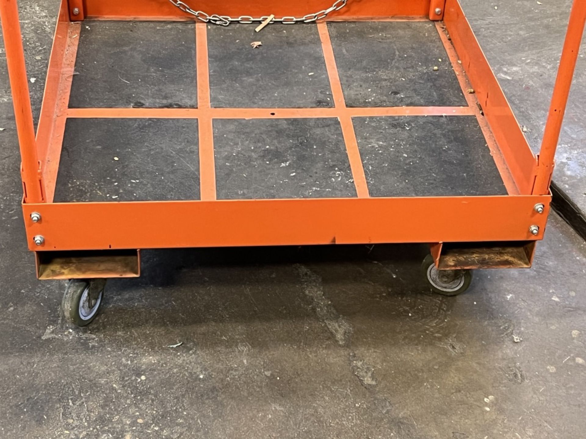 LIFT CAGE ATTACHMENT FOR FORKLIFT, MAXIMUM CAPACITY 1000 LBS - Image 2 of 8