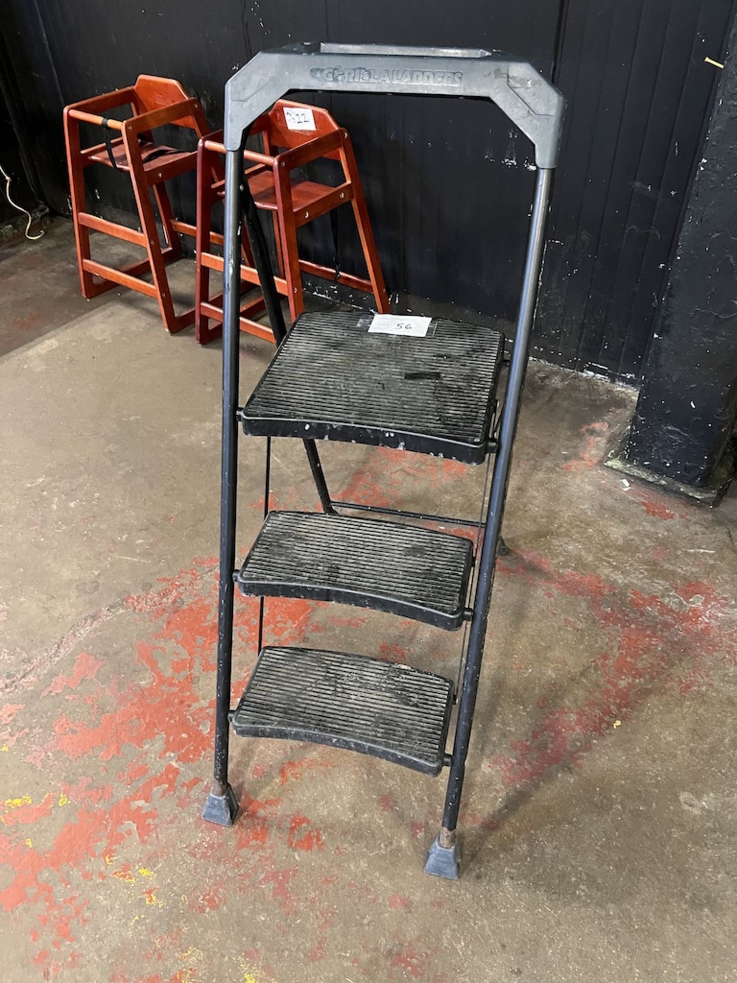 3-STEP LADDER