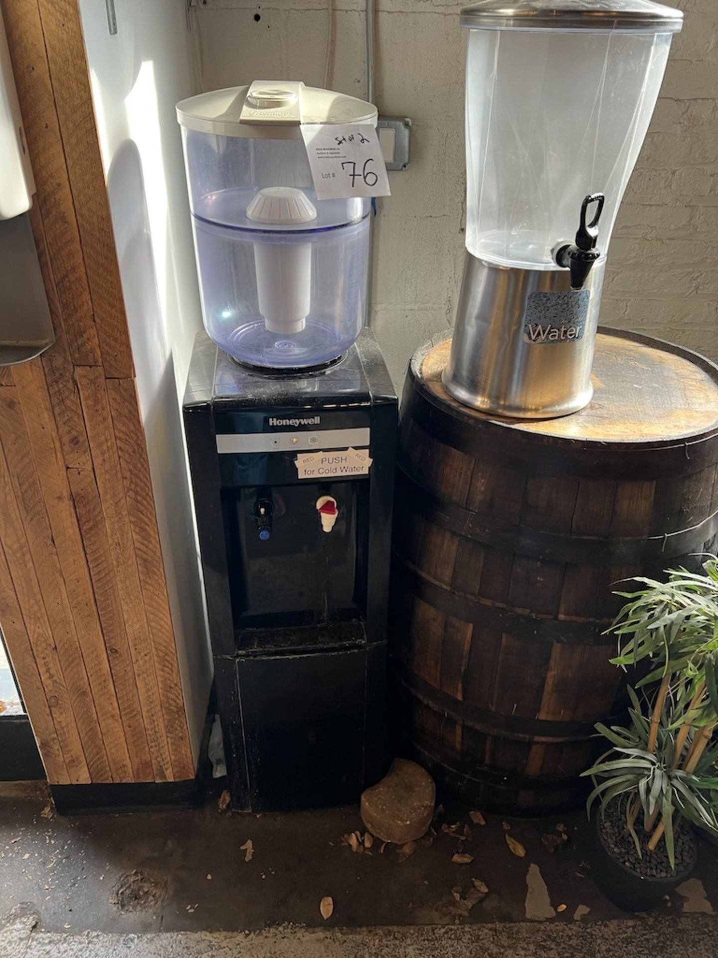 LOT OF: (1) HONEYWELL WATEER DISPENSER AND (1) COUNTERTOP BEVERAGE DISPENSER - Image 2 of 4