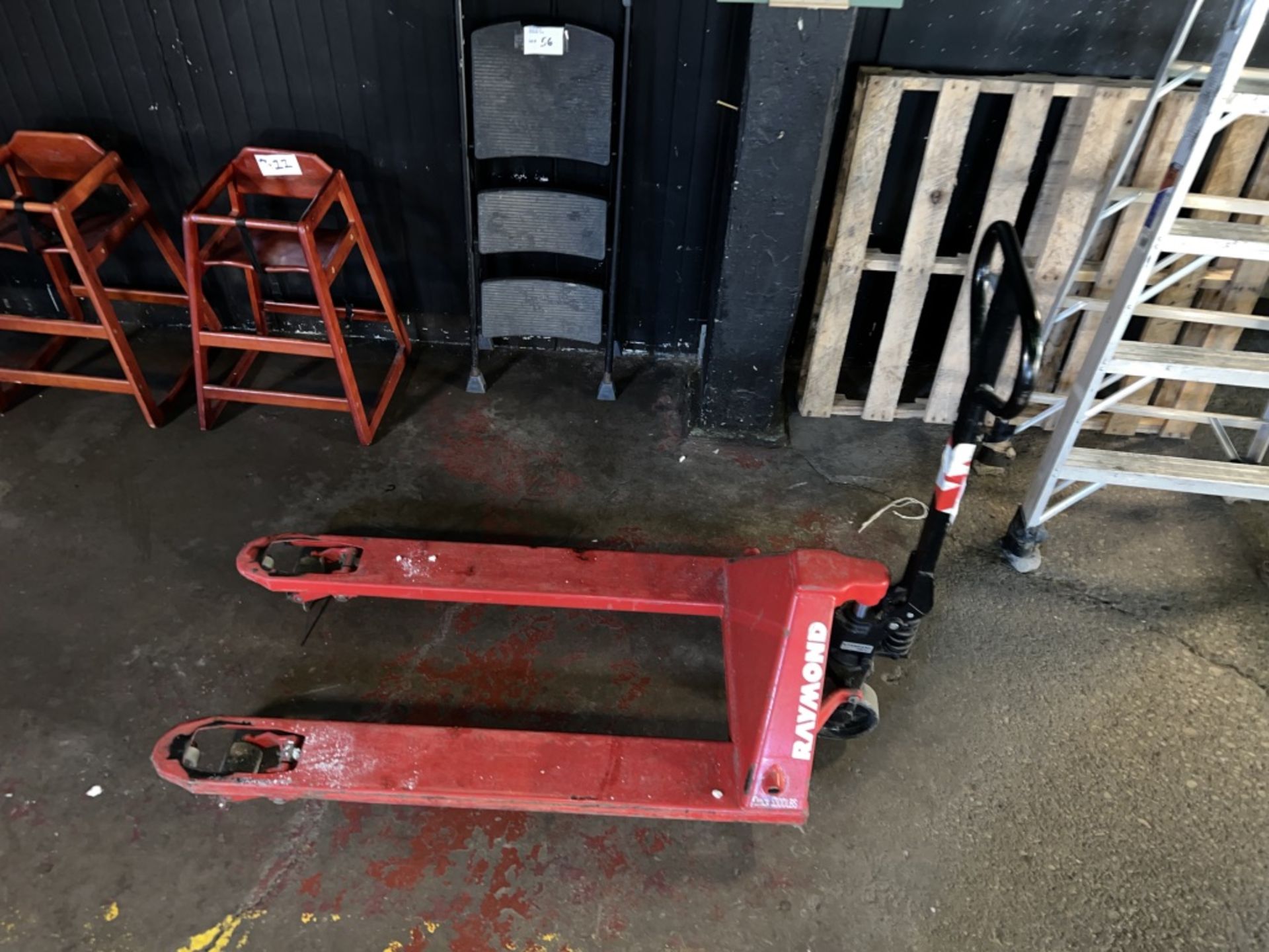 RAYMOND QMAX 5500 LB. MANUAL PALLET JACK - Image 3 of 6