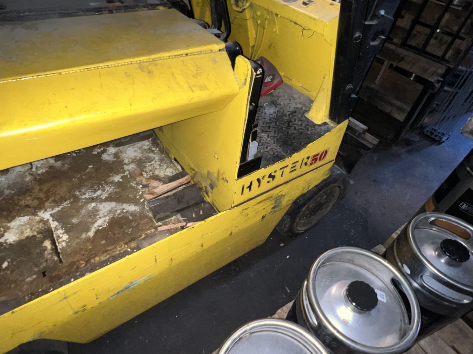 HYSTER 50 FORKLIFT. NON WORKING CONDITION, MODEL E50XL-33 - Image 6 of 14