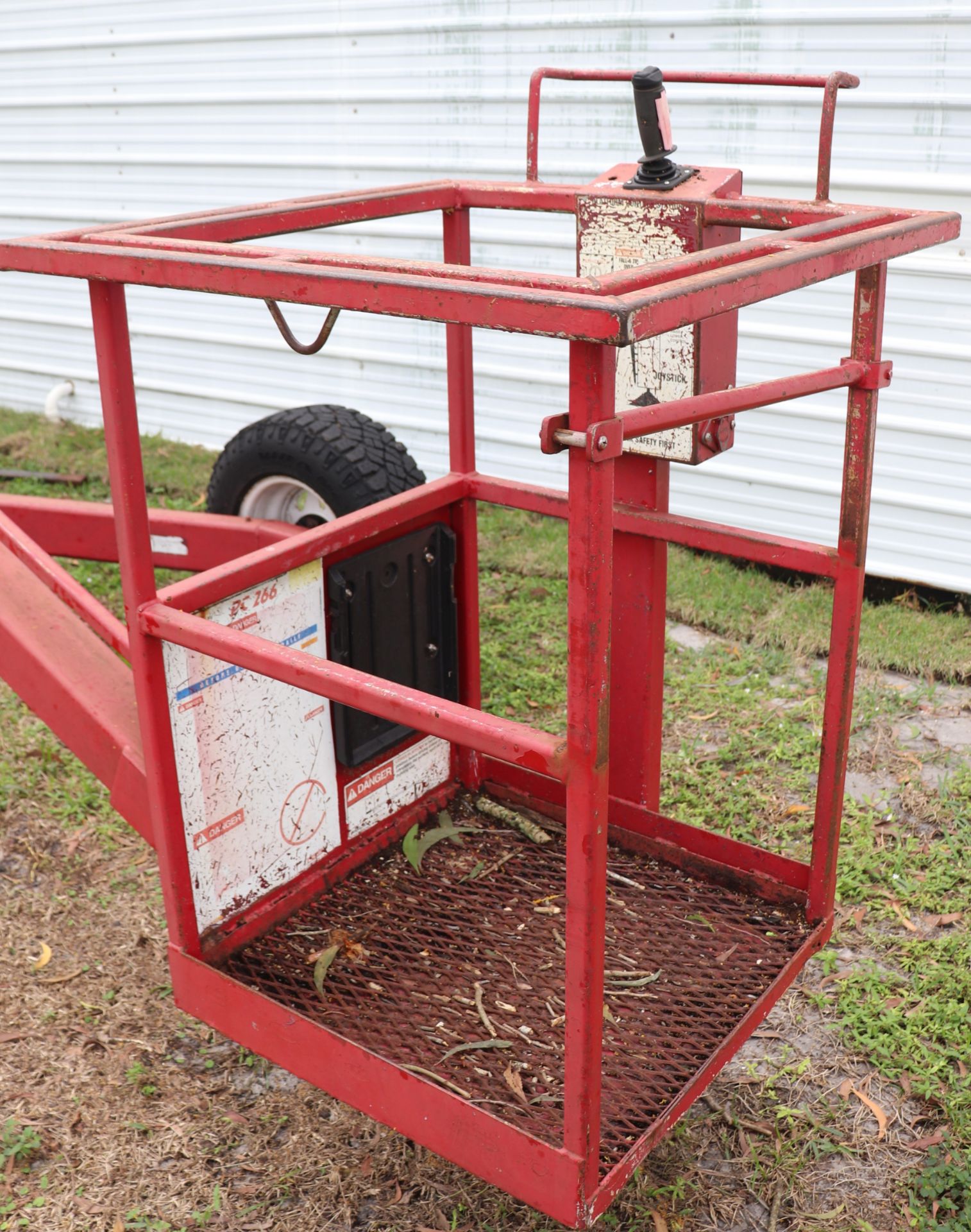 Polecat Self Propelled Aerial Lift Model PC266 - Image 8 of 10