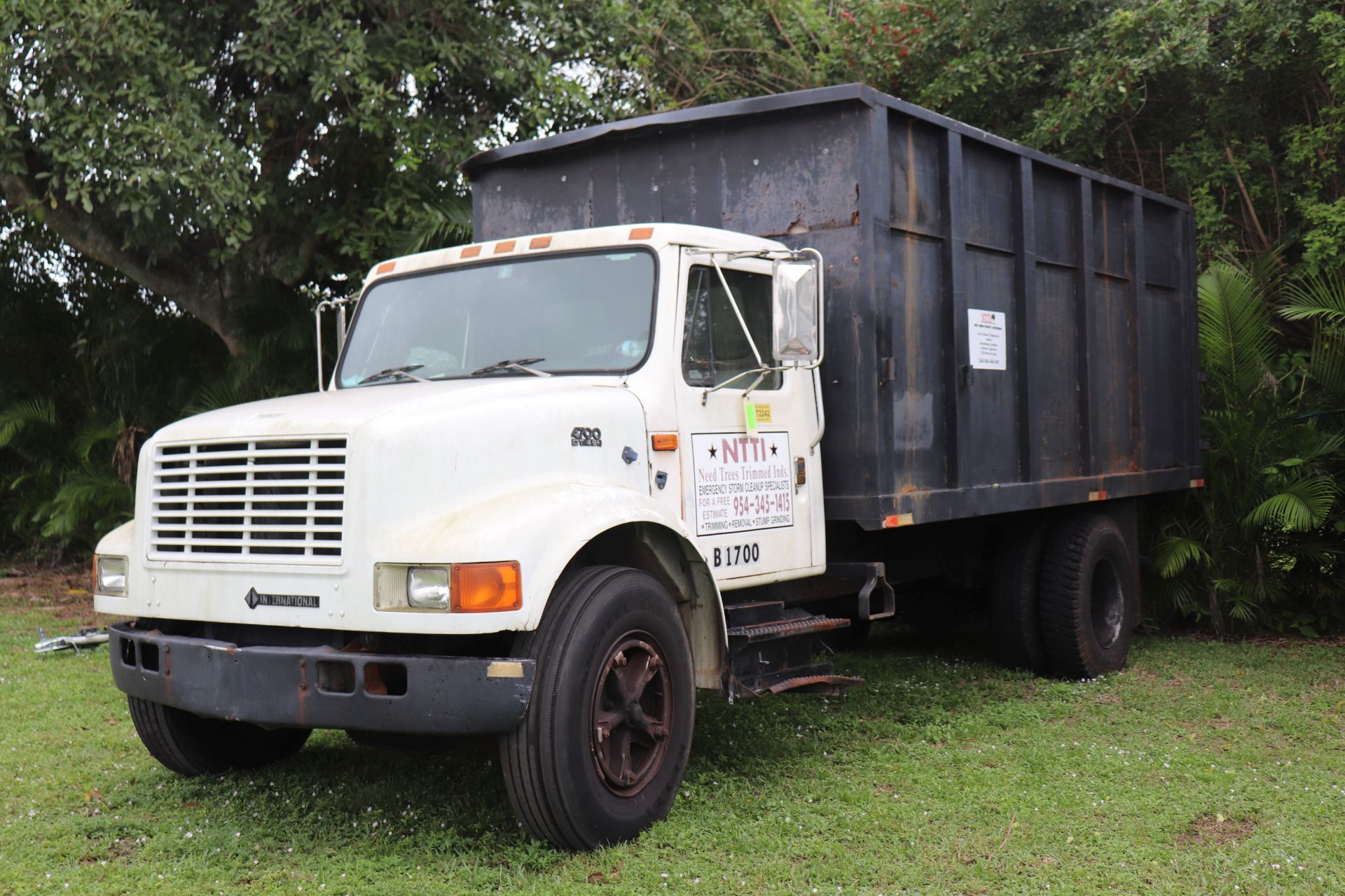 1993 International 4700 DT466 Dump Truck, Diesel, 4x2, 809219 miles, Vin: 1HTSAZRMOPH480989