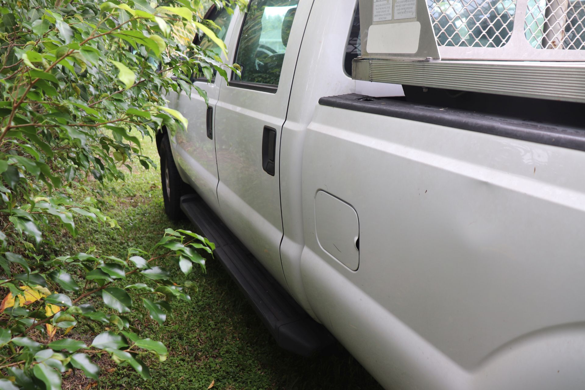 2013 Ford F-350 pickup, 200520 miles, with powered dump bed, Vin: 1FT8W3B68DEA11809 - Image 9 of 20