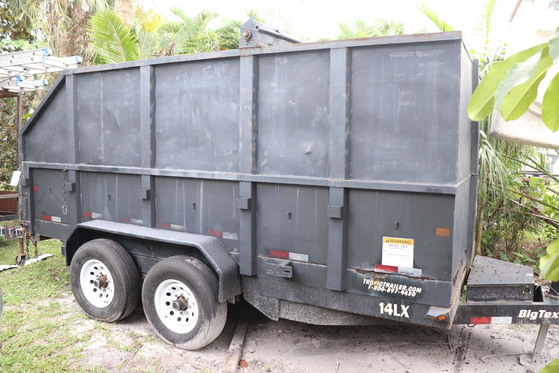 Big Tex dump trailer Model 14LX, Net payload 9860 lbs., 14' long