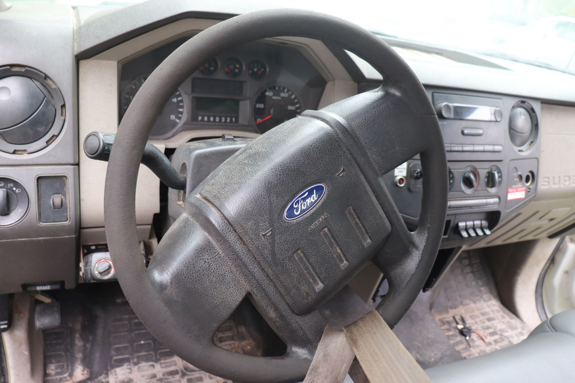 2008 Ford F-450 Vin: 1FDXF46R08ED87086 With Altec telescoping lift - Image 19 of 24