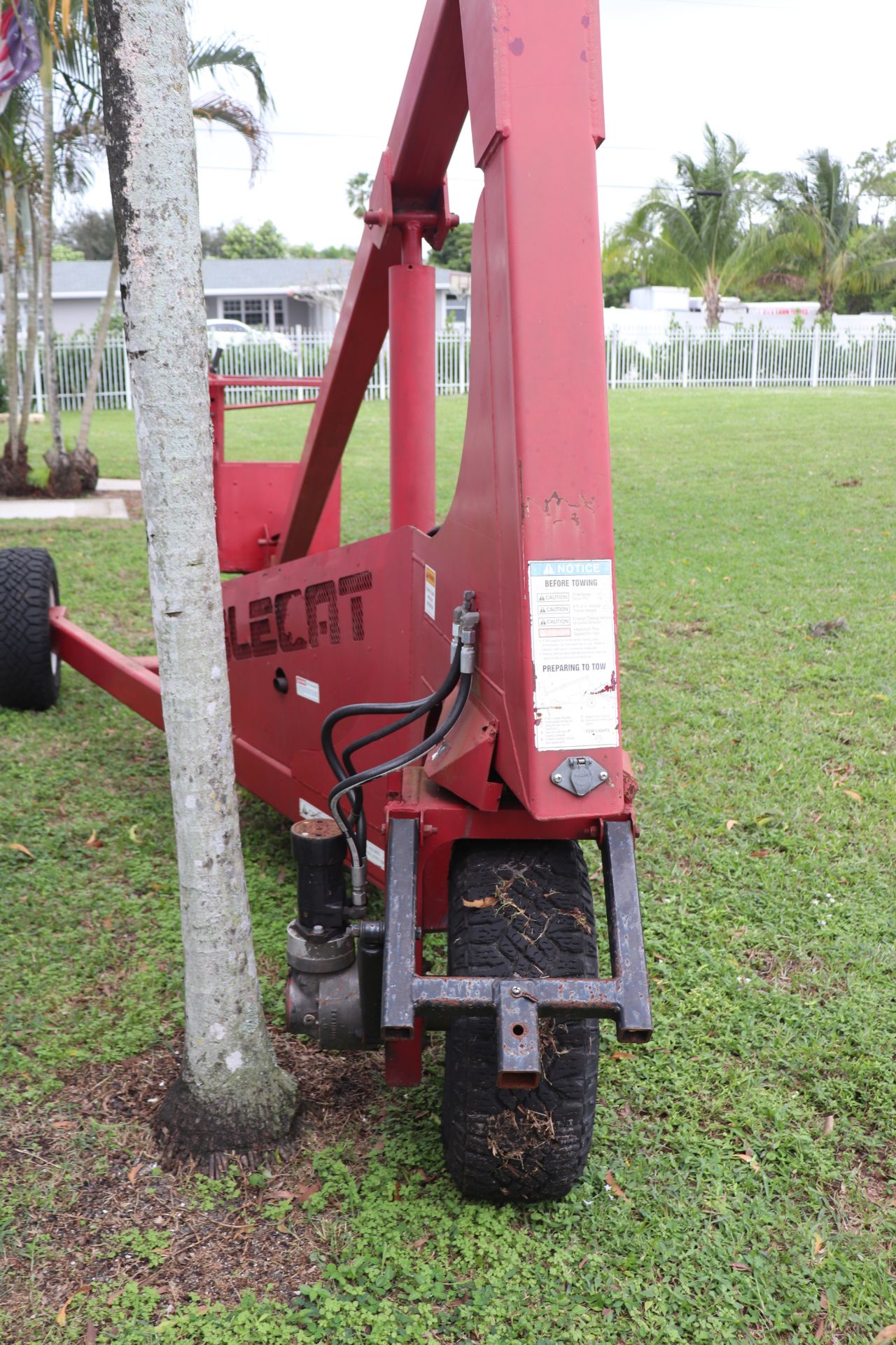 Polecat Self Propelled Aerial Lift Model PC266 - Image 3 of 10