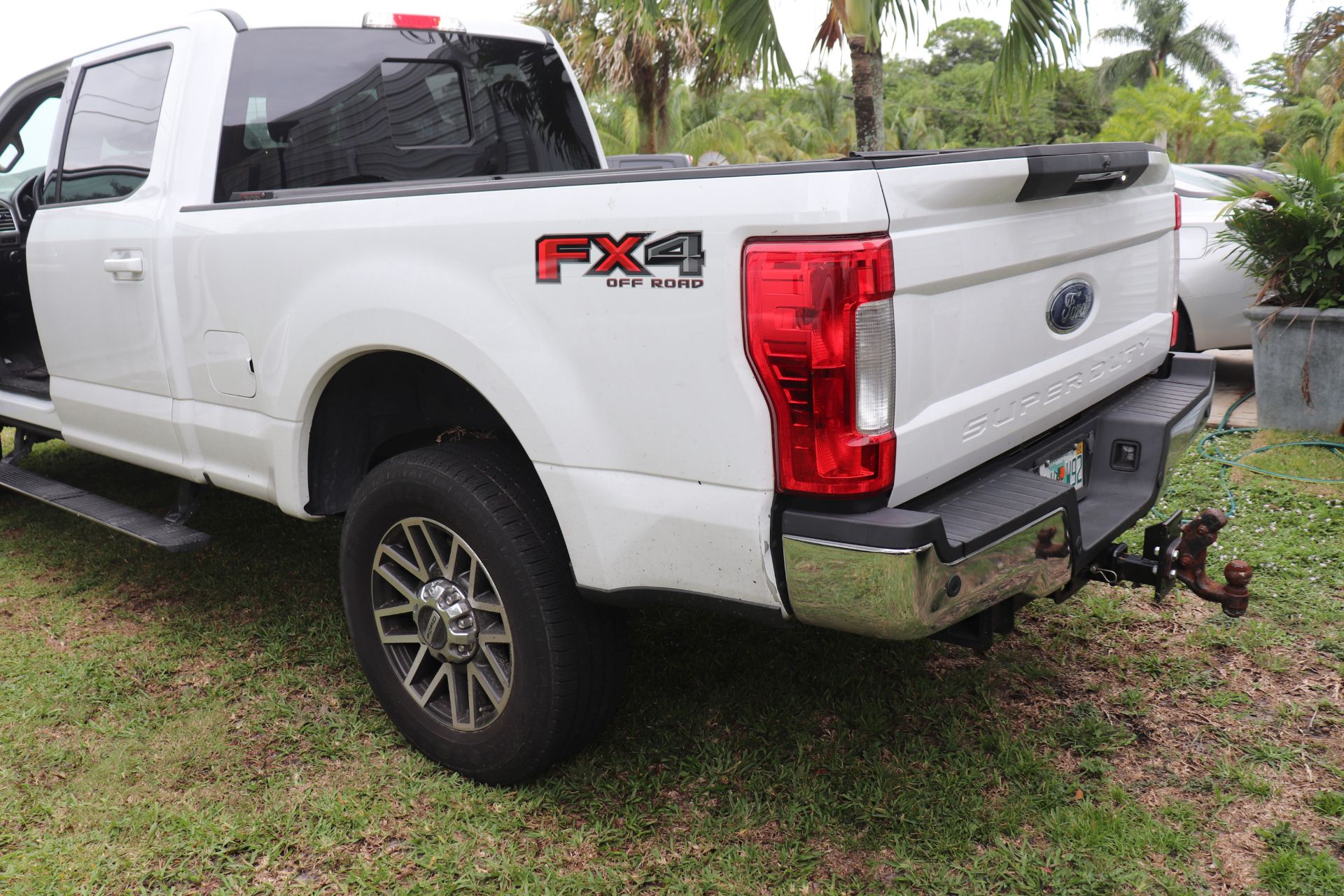 2017 Ford F-250 Lariat 6.7 liter power stoke turbo diesel pickup, 75,077 Miles, Roll-N-Lock Bed Cove - Image 11 of 30