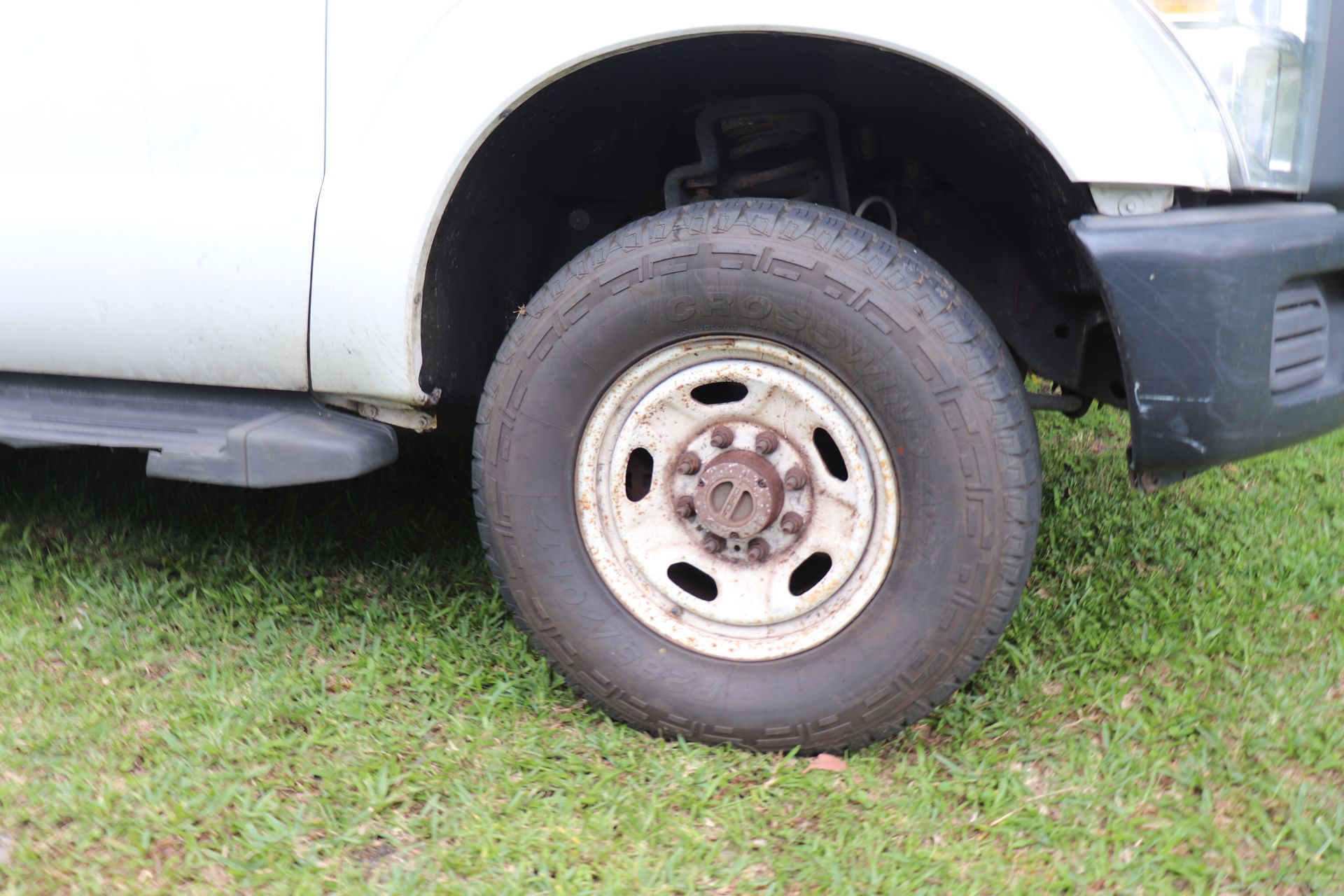 2013 Ford F-350 pickup, 200520 miles, with powered dump bed, Vin: 1FT8W3B68DEA11809 - Image 3 of 20