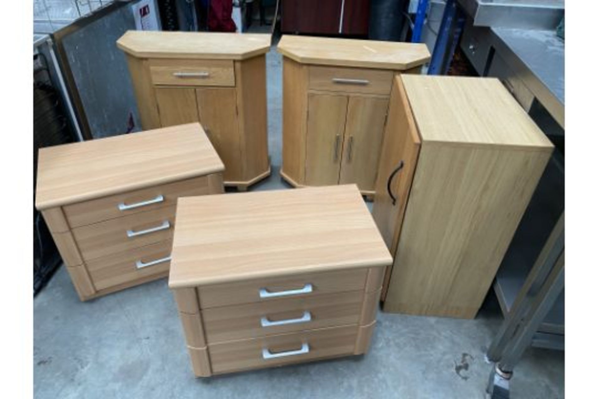5 x Wooden Cupboards in Excellent Condition,